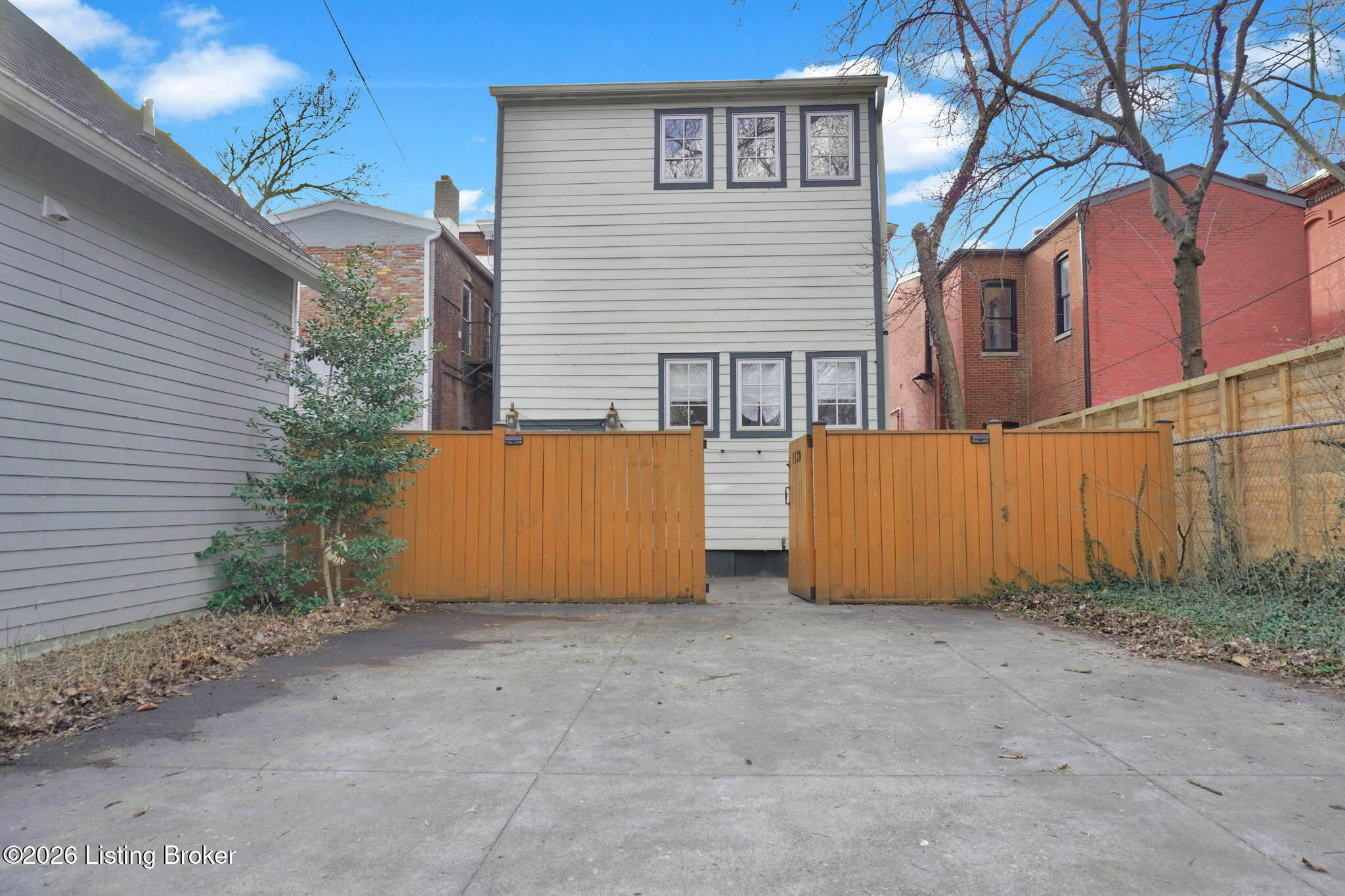 1139 S Brook St Property Photo 30