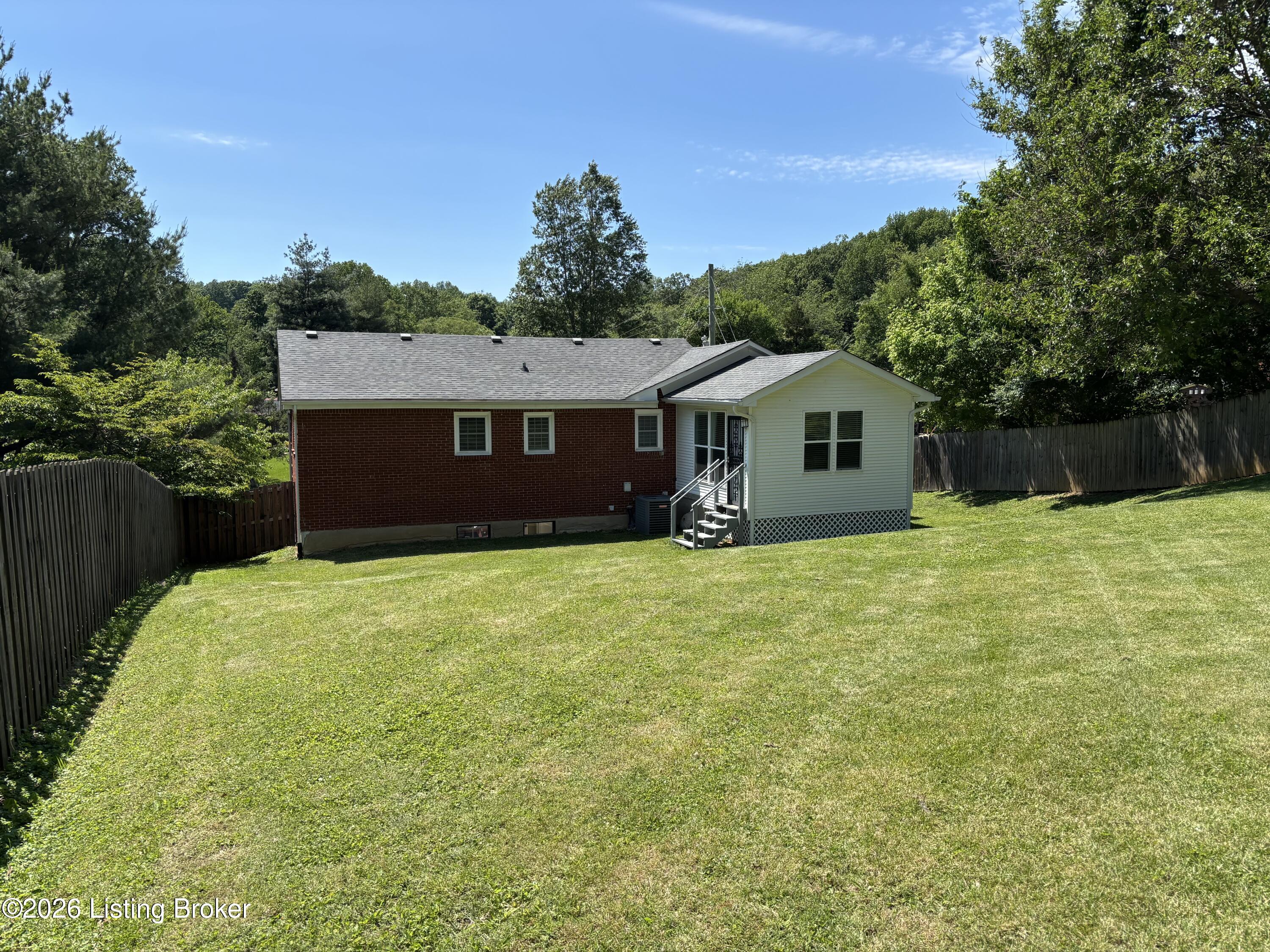 2414 High Pine Dr Property Photo 4