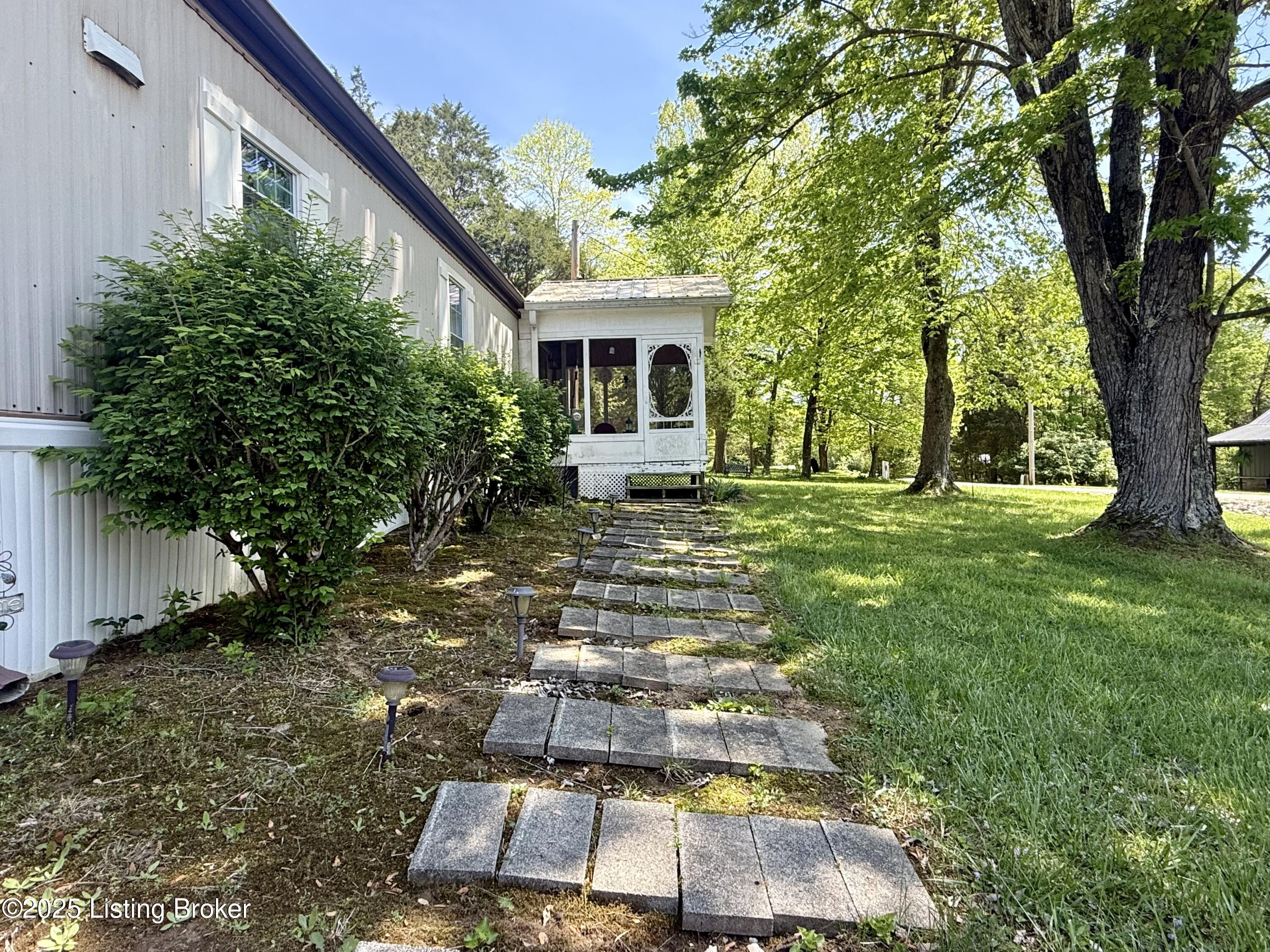 67 Stevenson Loop Property Photo 3