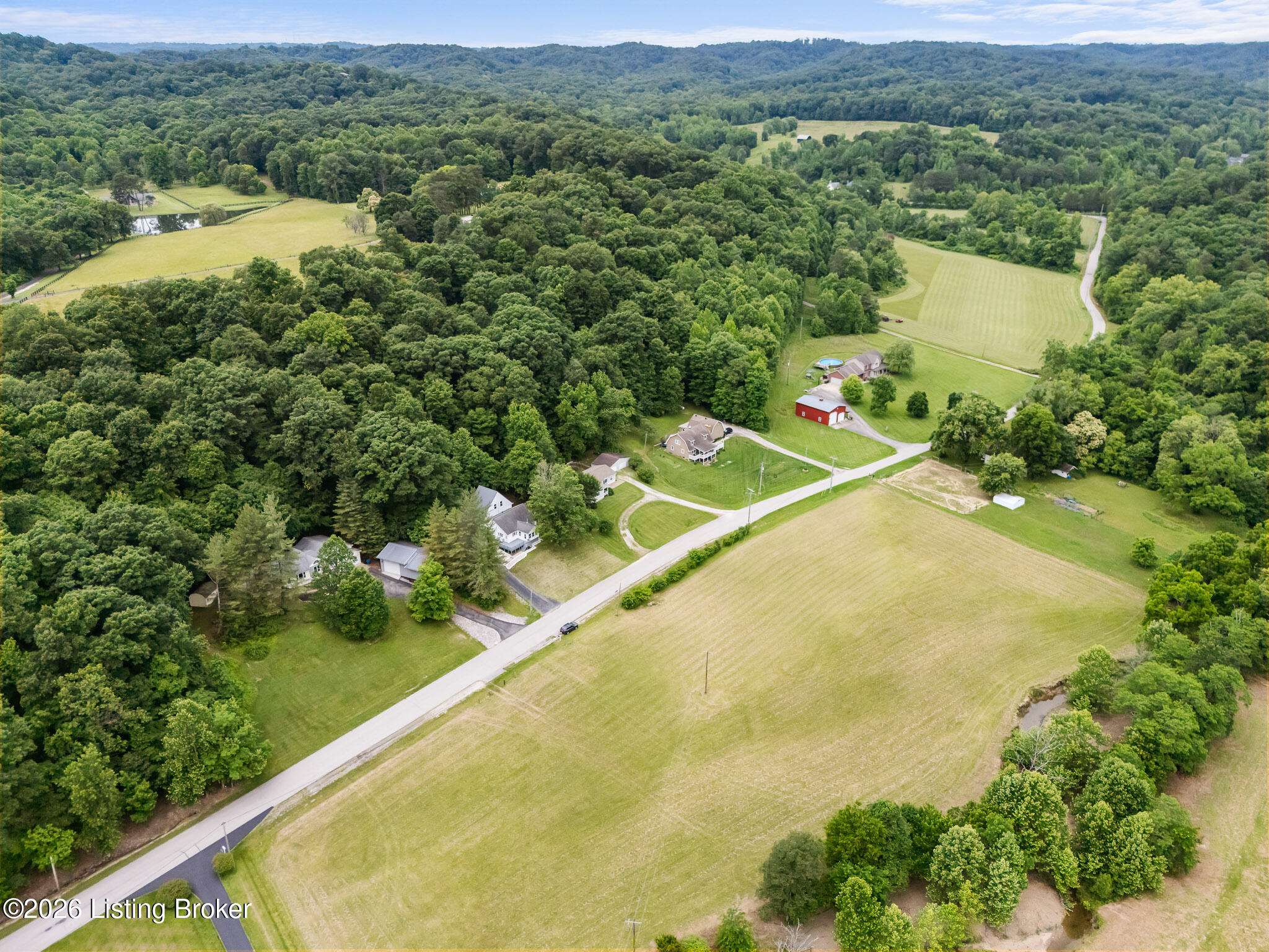 2615 2 Mile Ln Property Photo 3