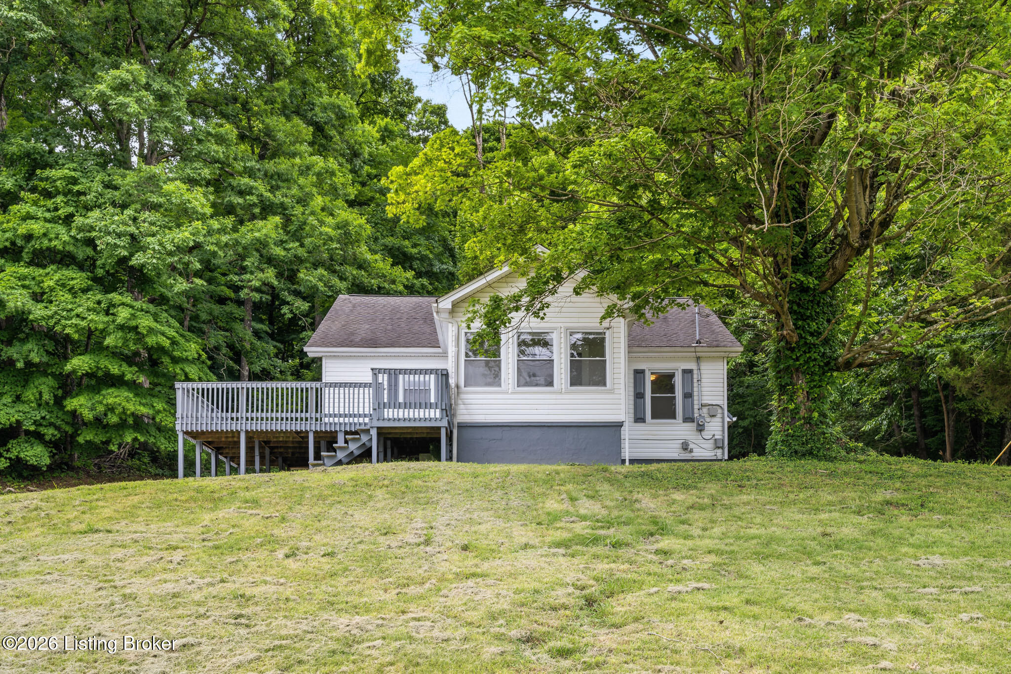 2615 2 Mile Ln Property Photo 5