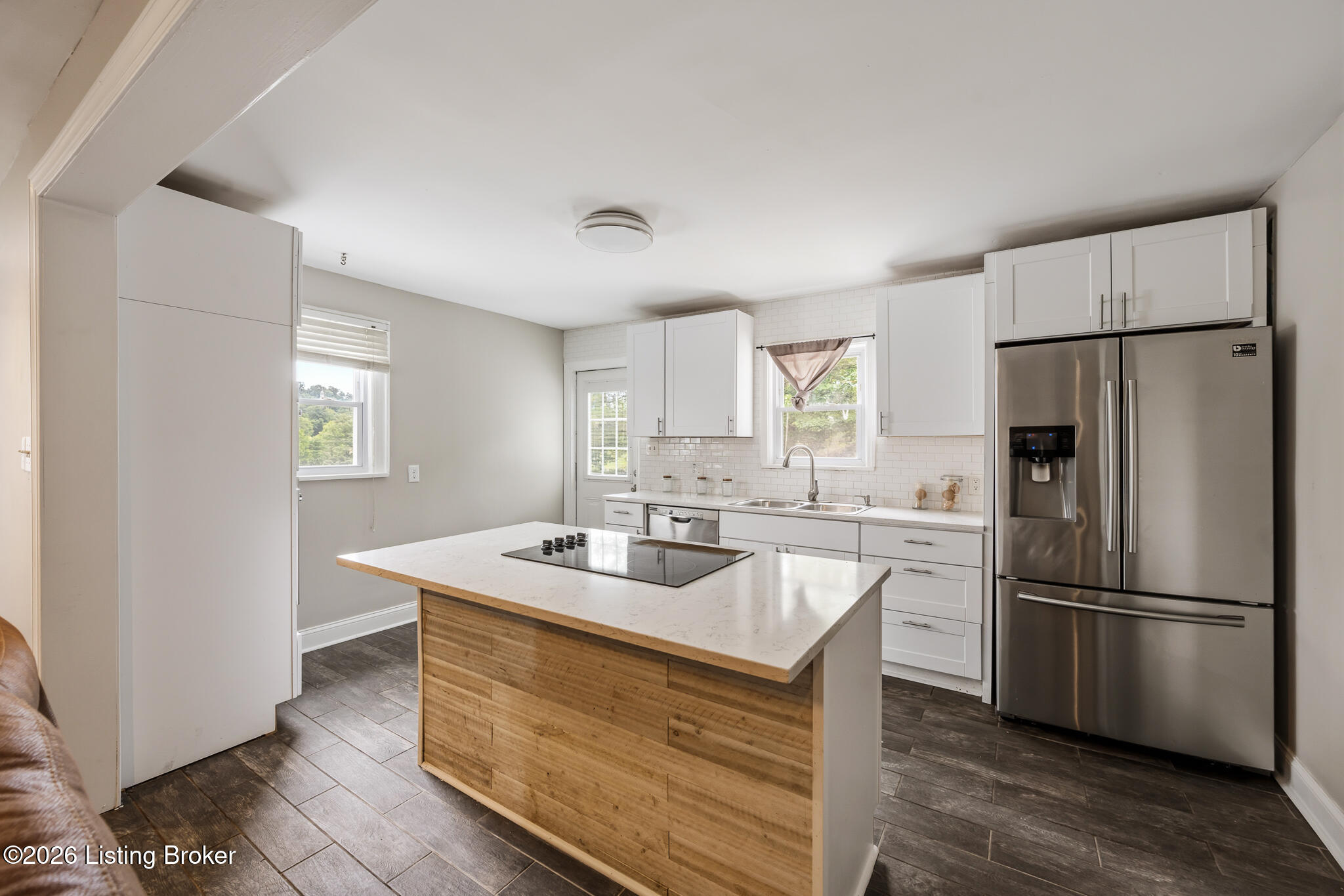 2615 2 Mile Ln Property Photo 6