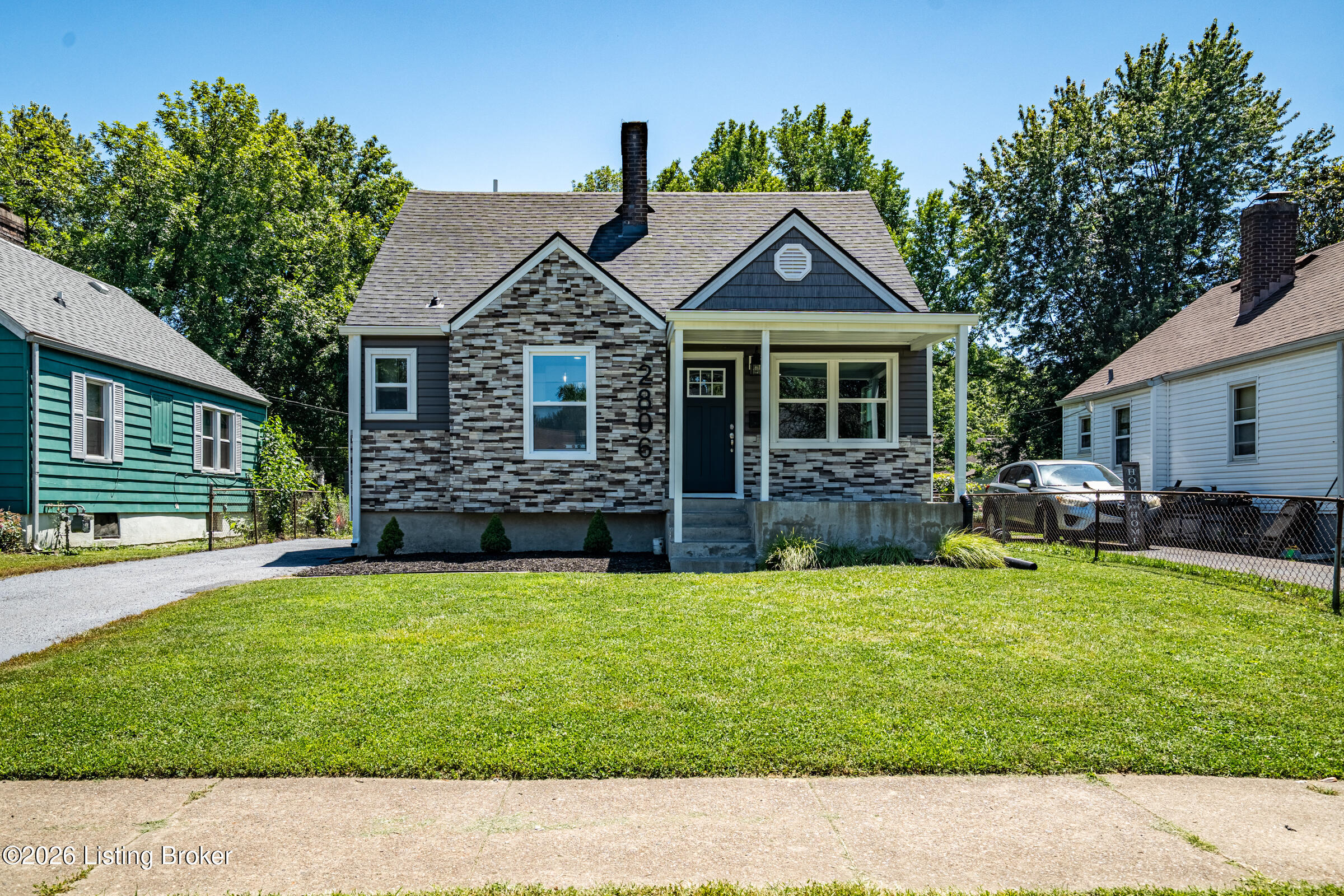 2806 Wyandotte Ave Property Photo 1