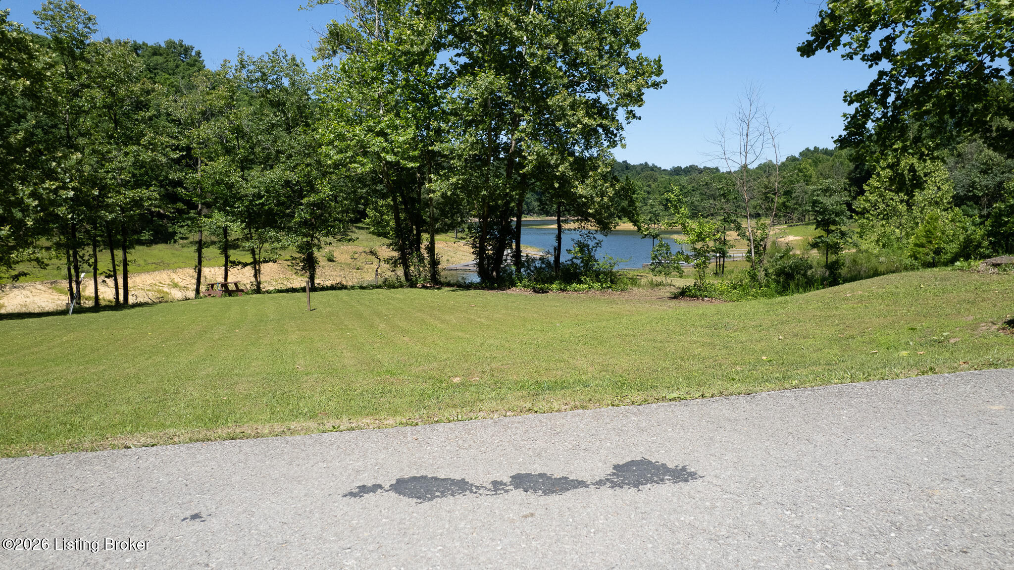 350 Spring Drive Ln Property Photo 2