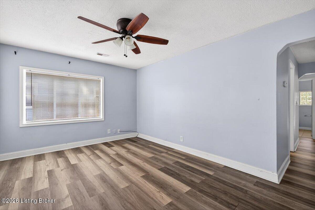 2605 Franklin Ave Property Photo 1