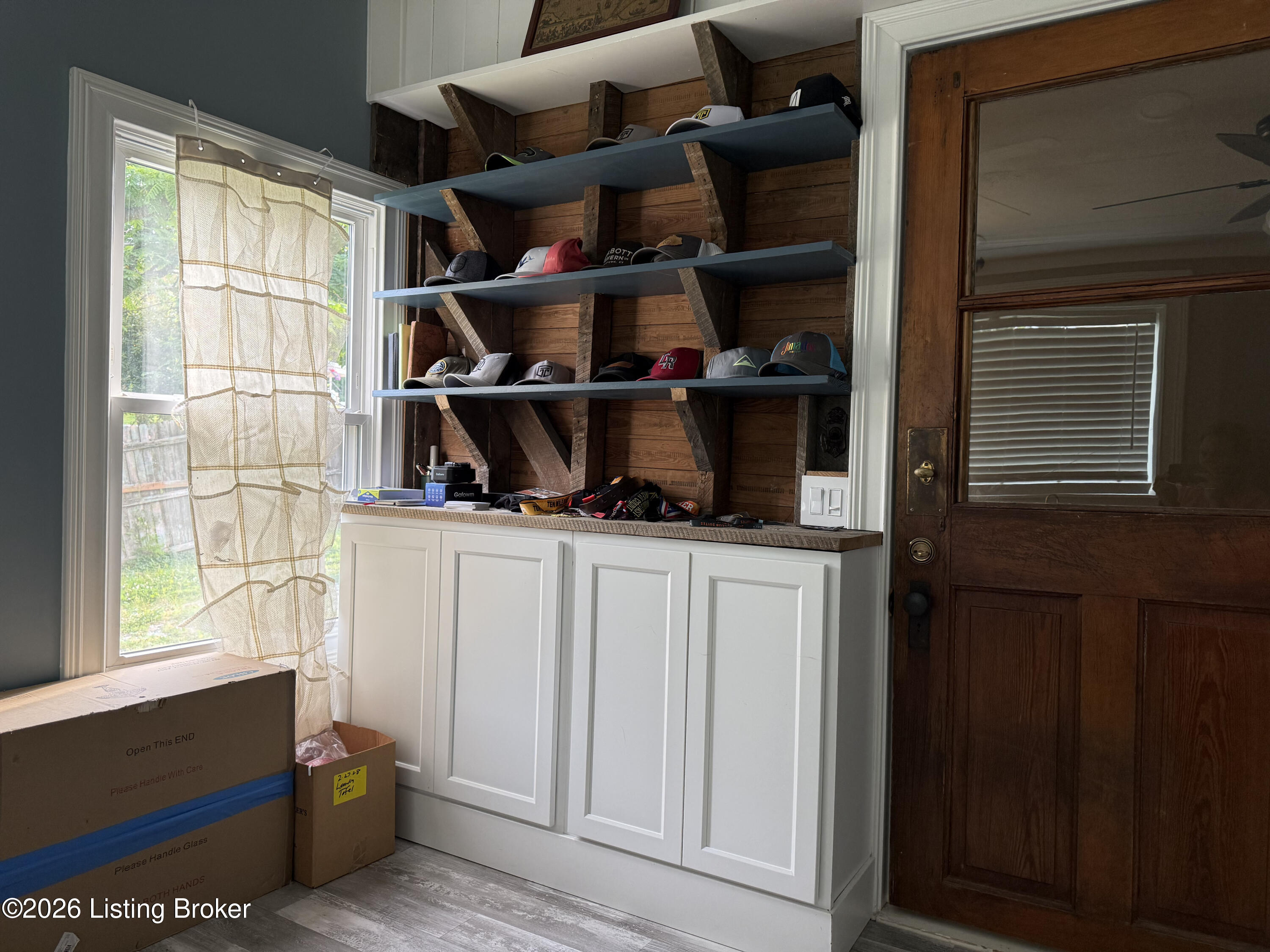 75 Broadway St Property Photo 17