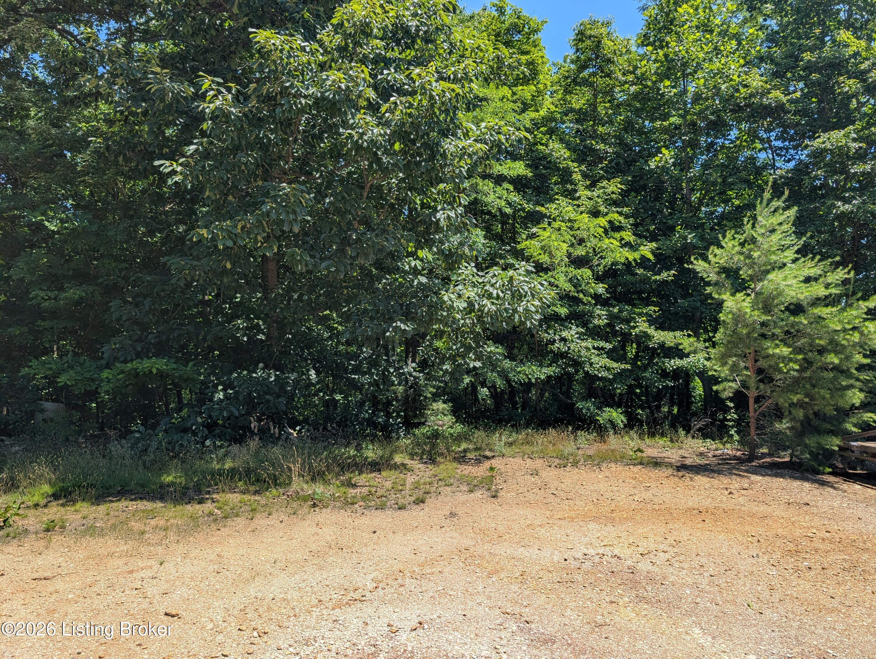 2704 Deatsville Rd Property Photo 11
