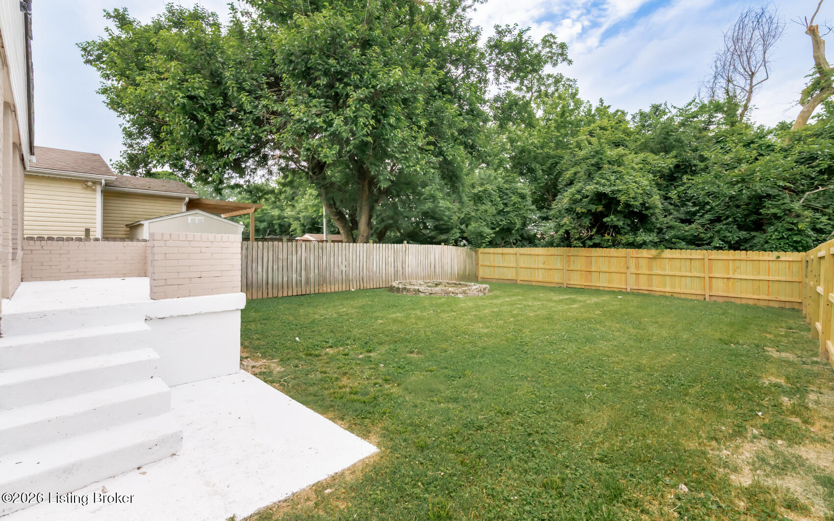 4506 Greenwood Ave Property Photo 35