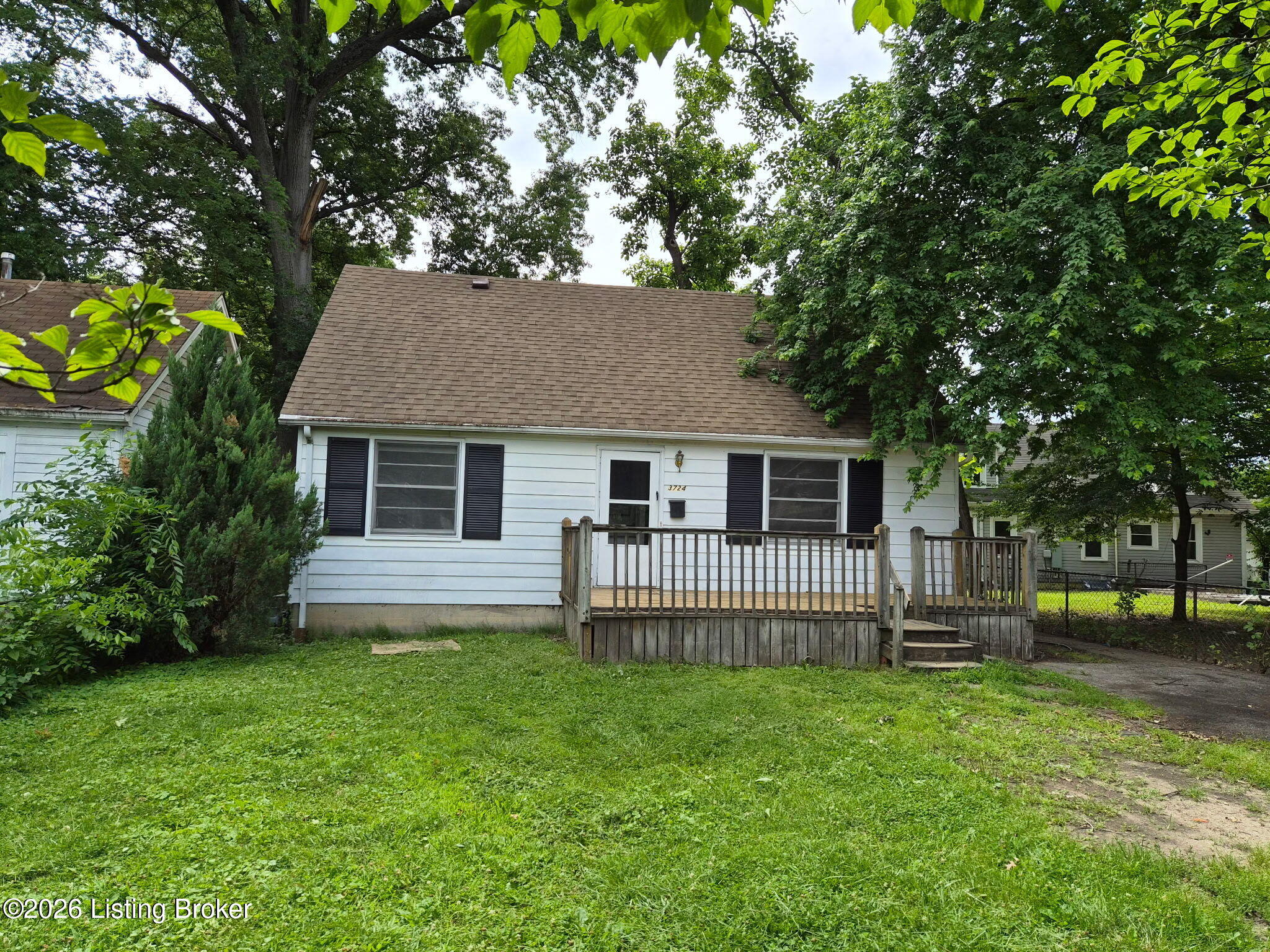 3724 Warren Ave Property Photo 1