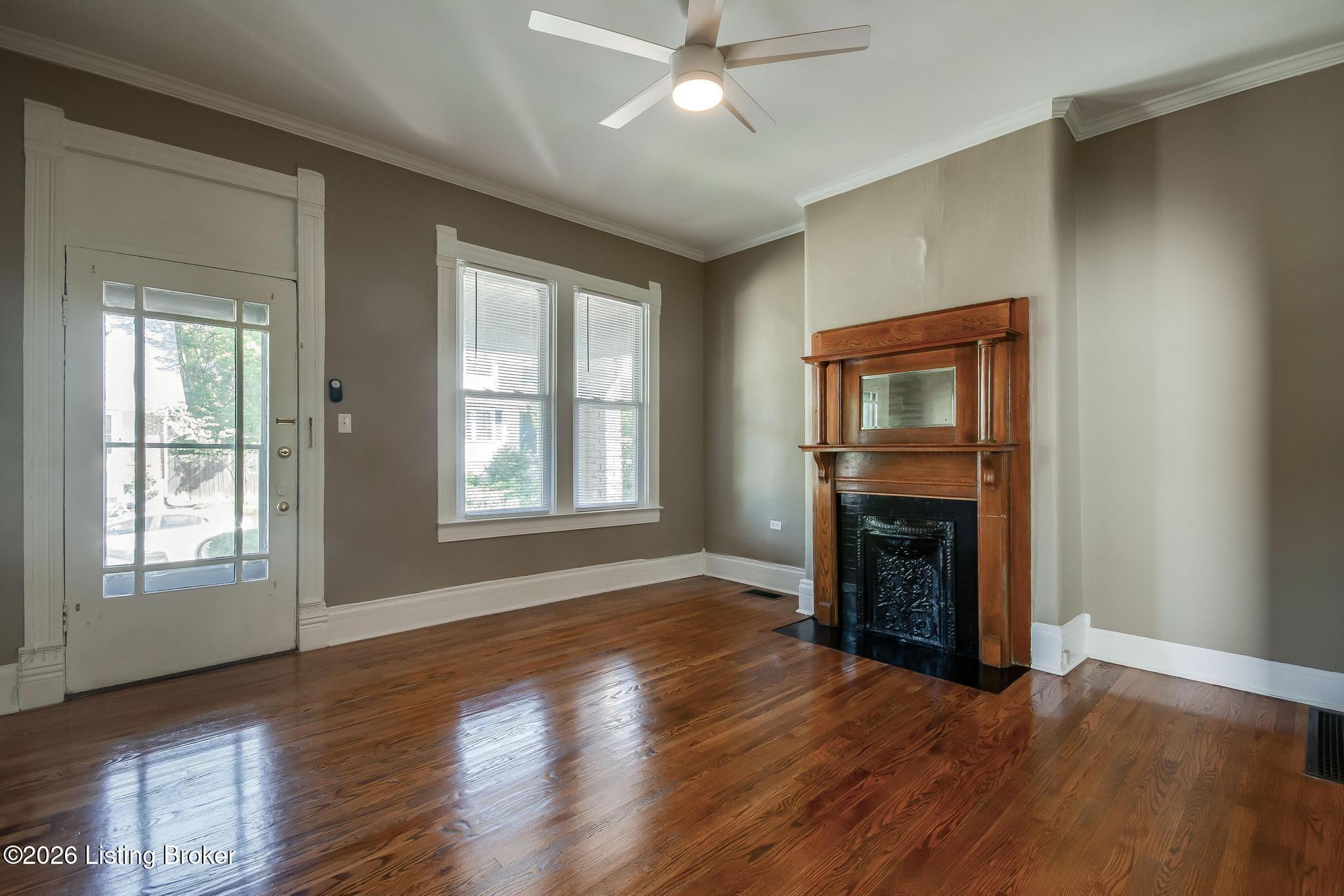 1842 Deer Park Ave Property Photo 8