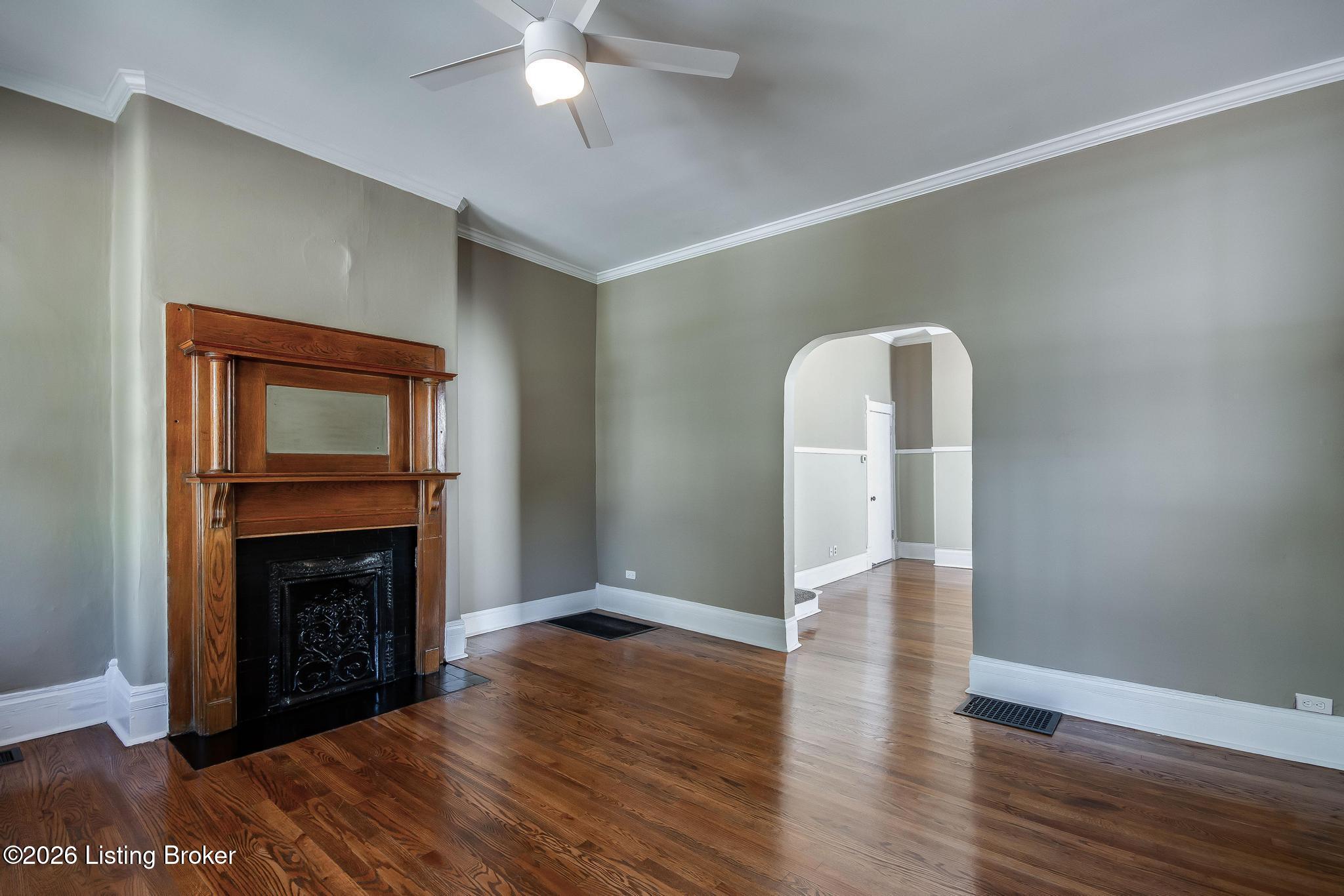 1842 Deer Park Ave Property Photo 9