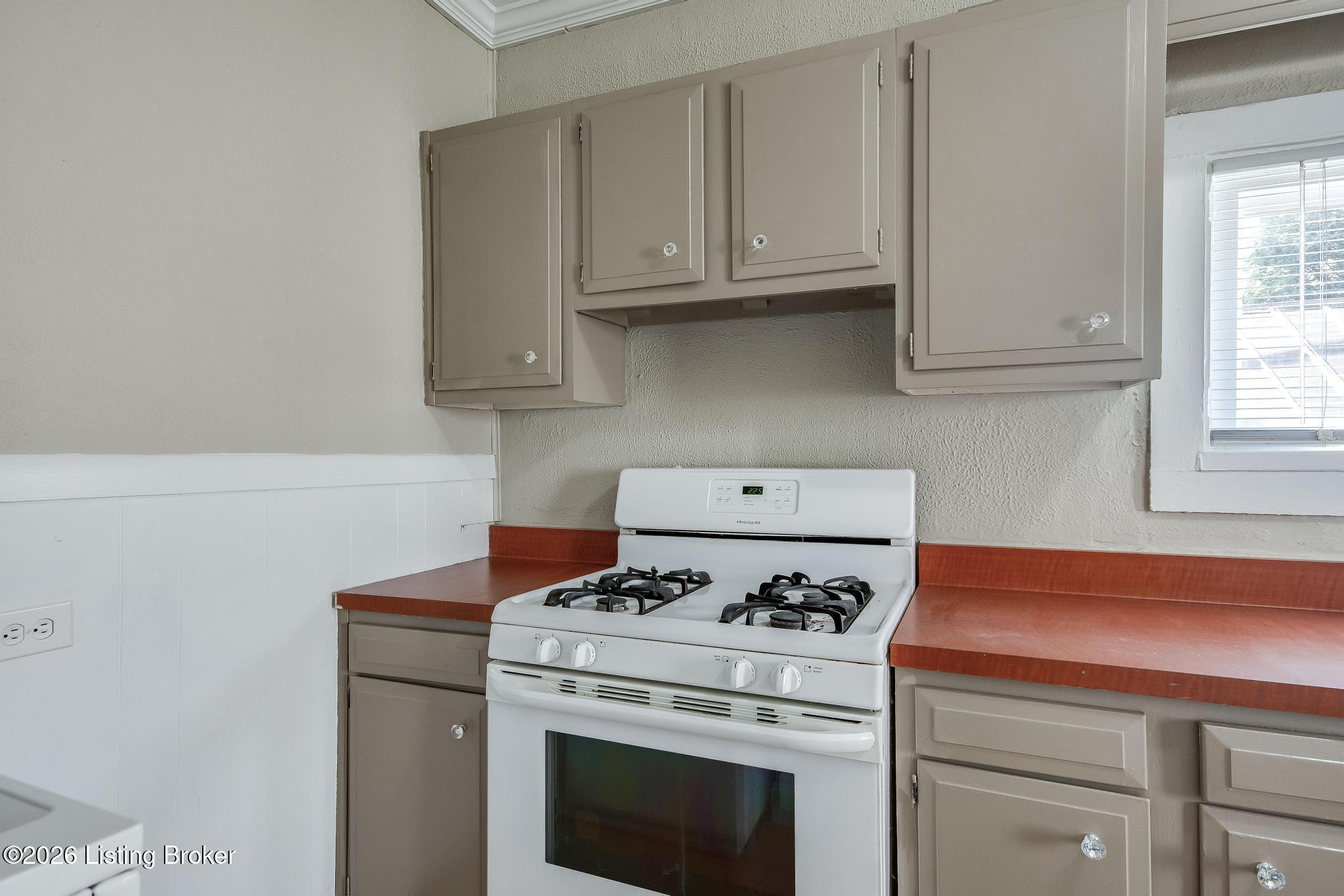 1842 Deer Park Ave Property Photo 22