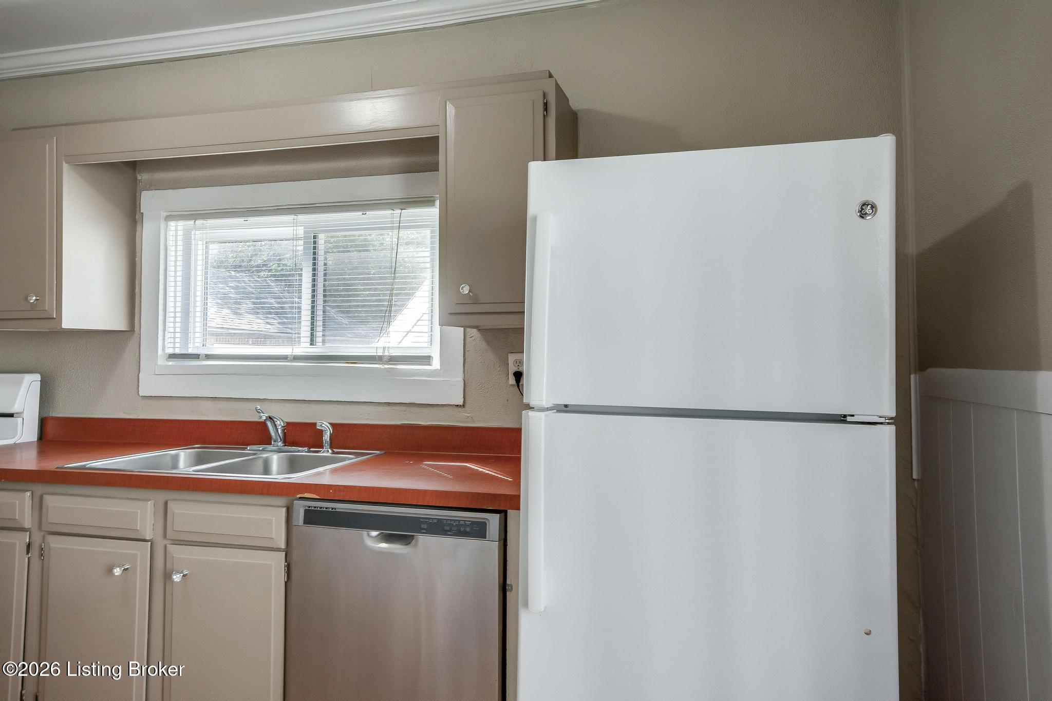 1842 Deer Park Ave Property Photo 23