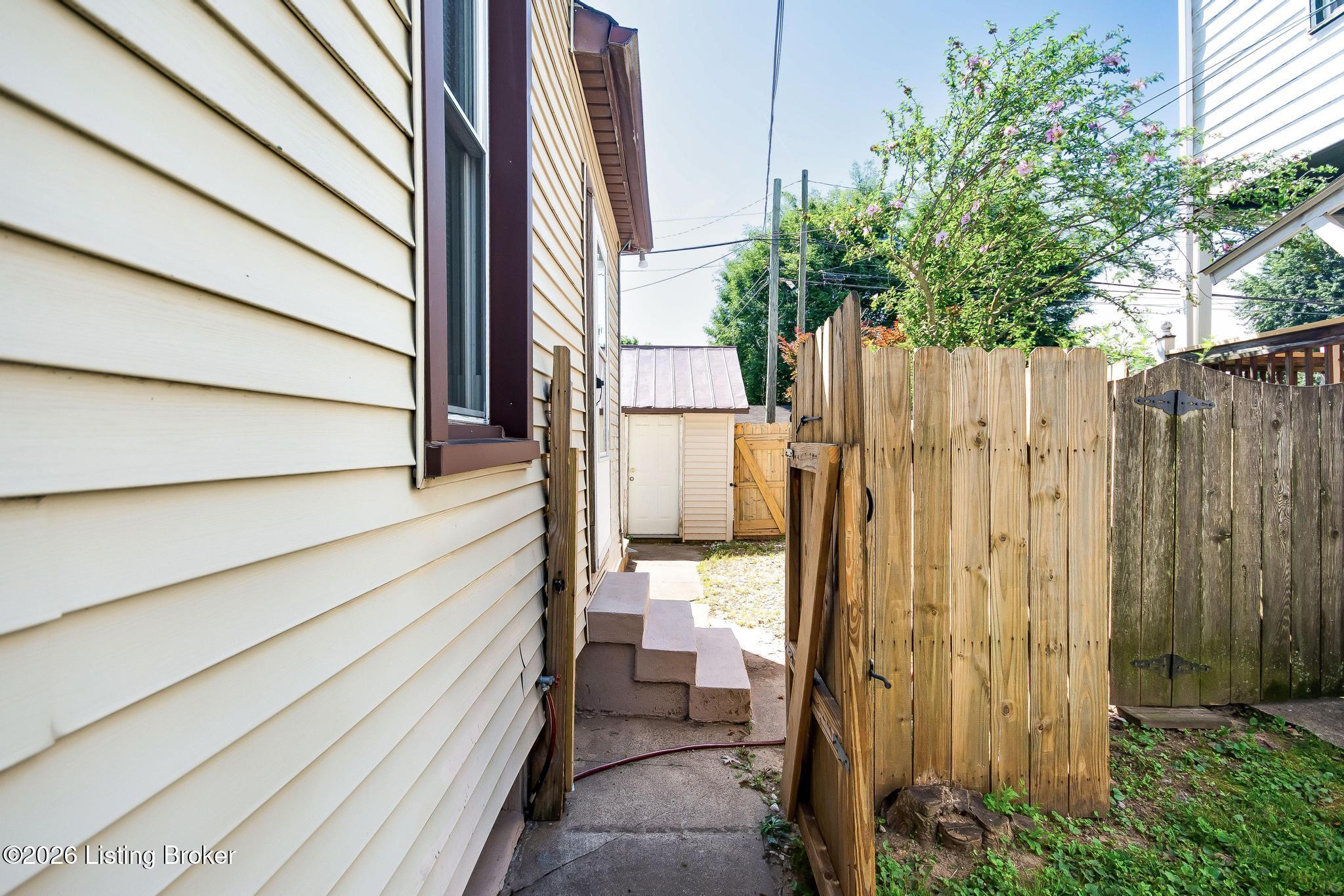 1842 Deer Park Ave Property Photo 48