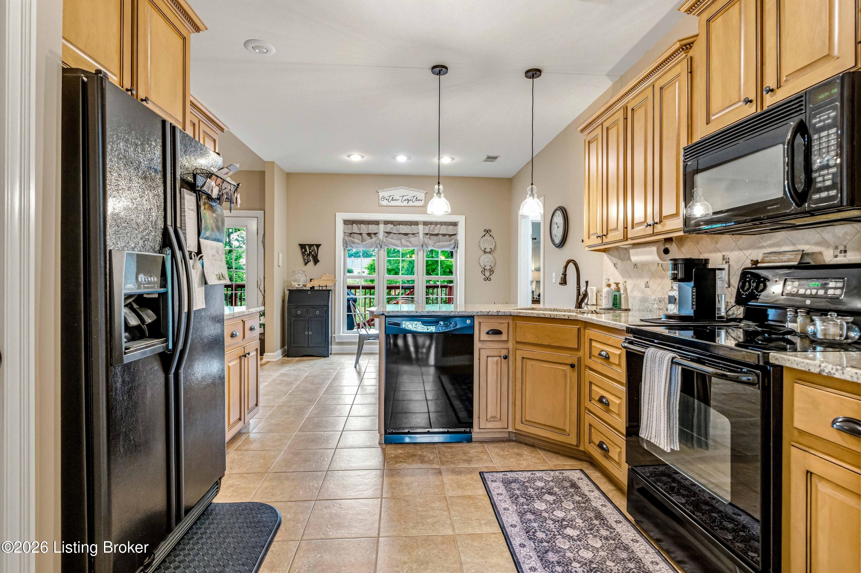 104 Landmark Dr Property Photo 12