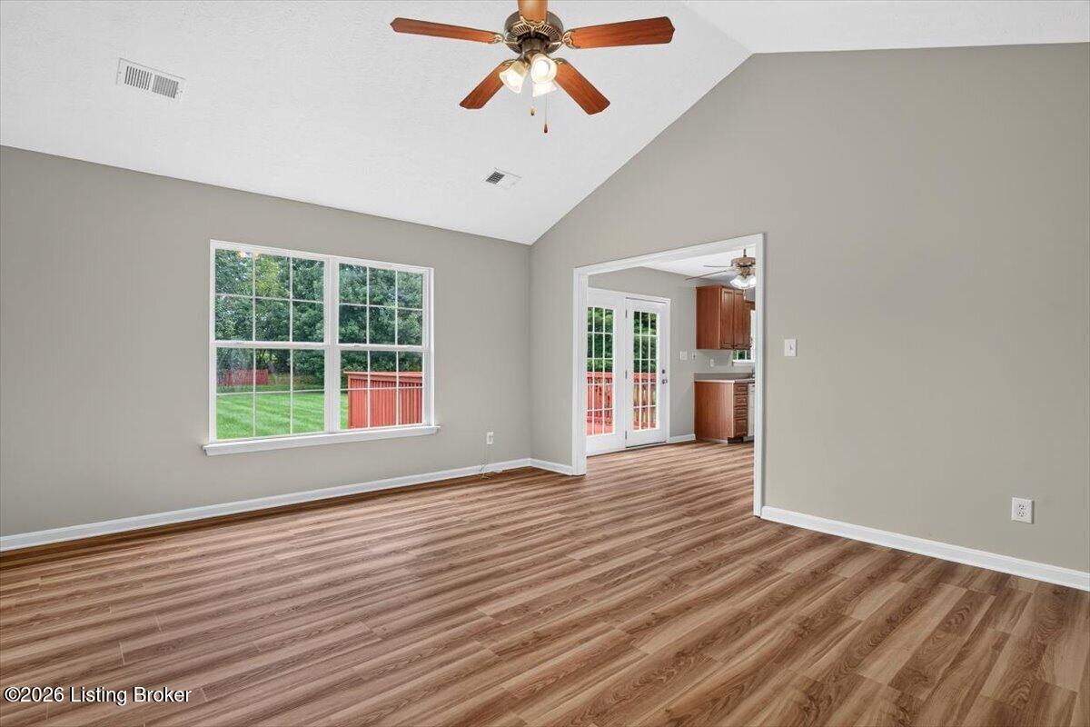 272 River Edge Dr Property Photo 6