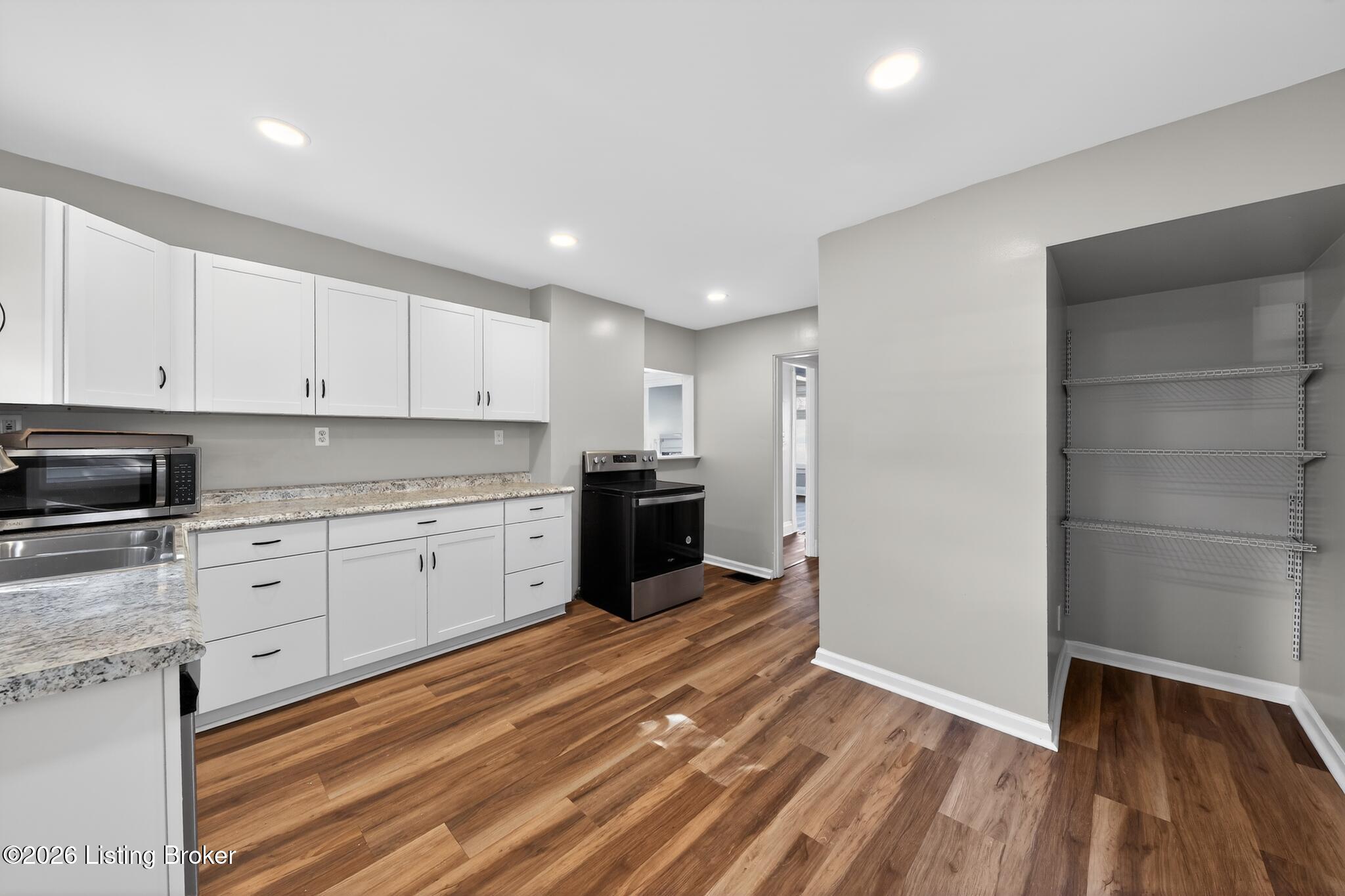 709 Ervin Terrace Property Photo 10