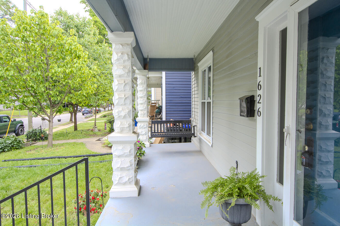 1626 Fernwood Ave Property Photo 5