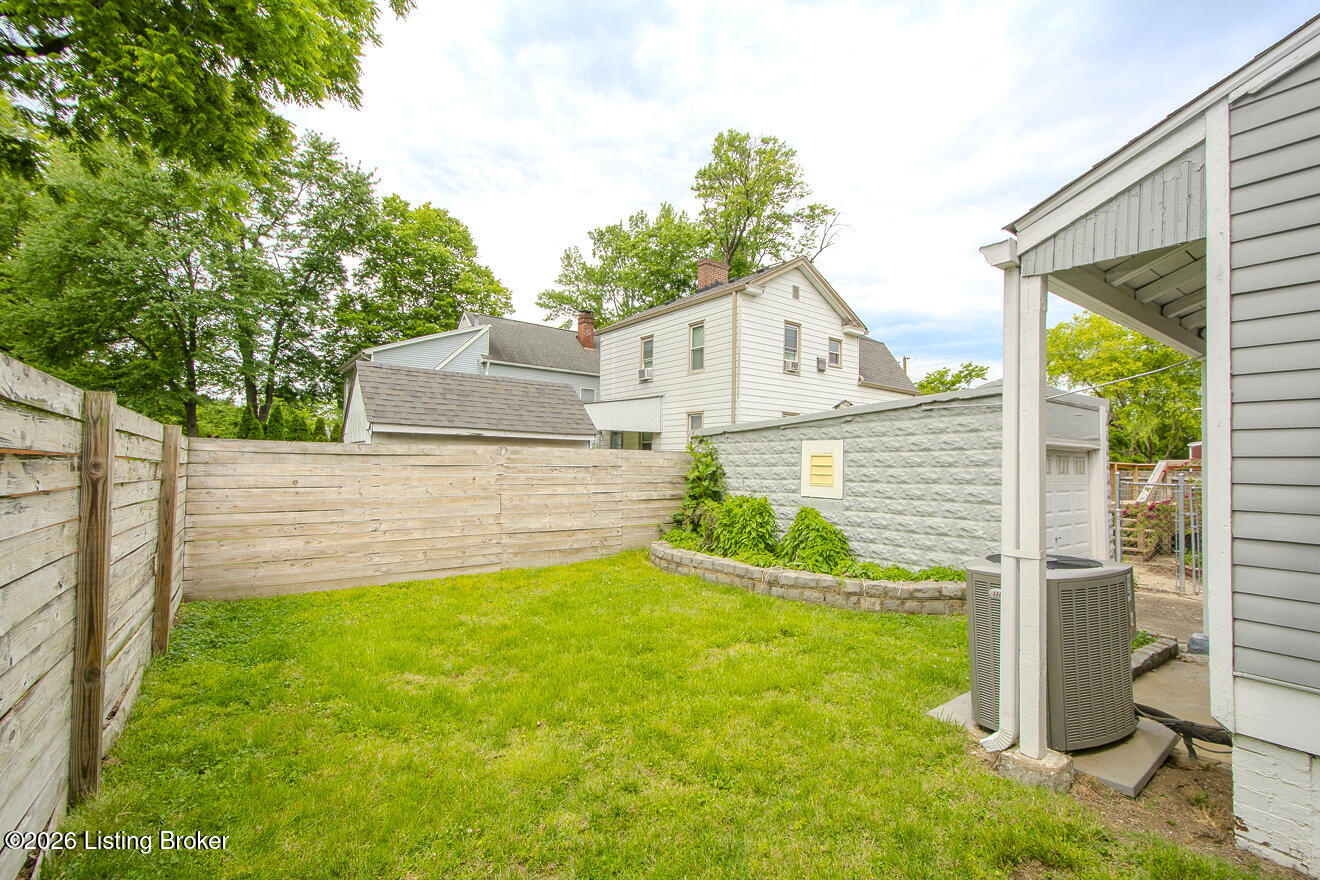 1626 Fernwood Ave Property Photo 43