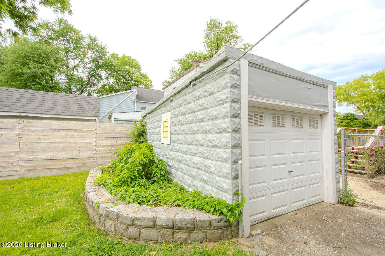 1626 Fernwood Ave Property Photo 45