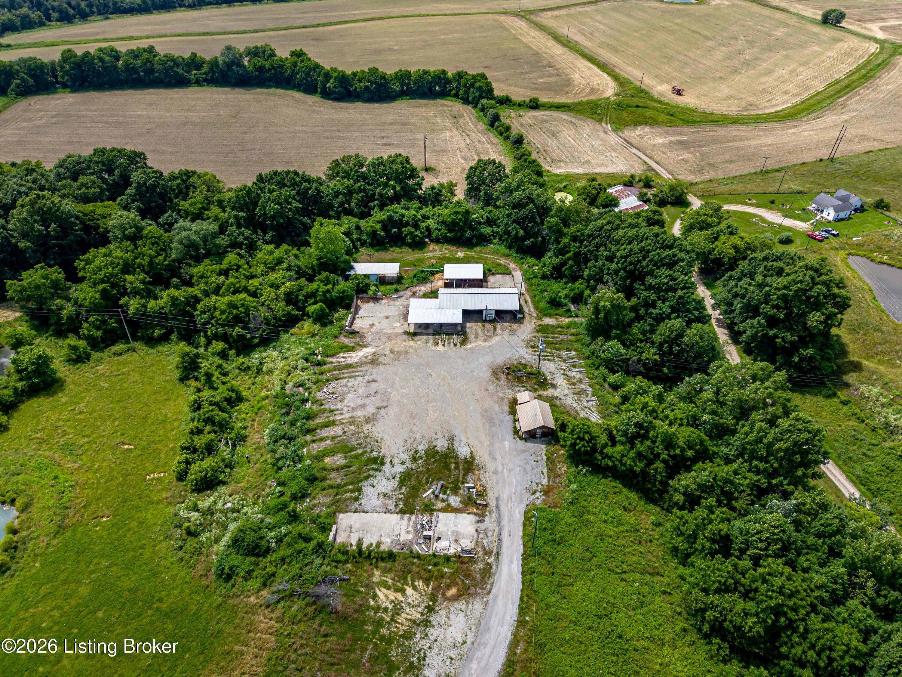 3085 W River Rd Property Photo 5