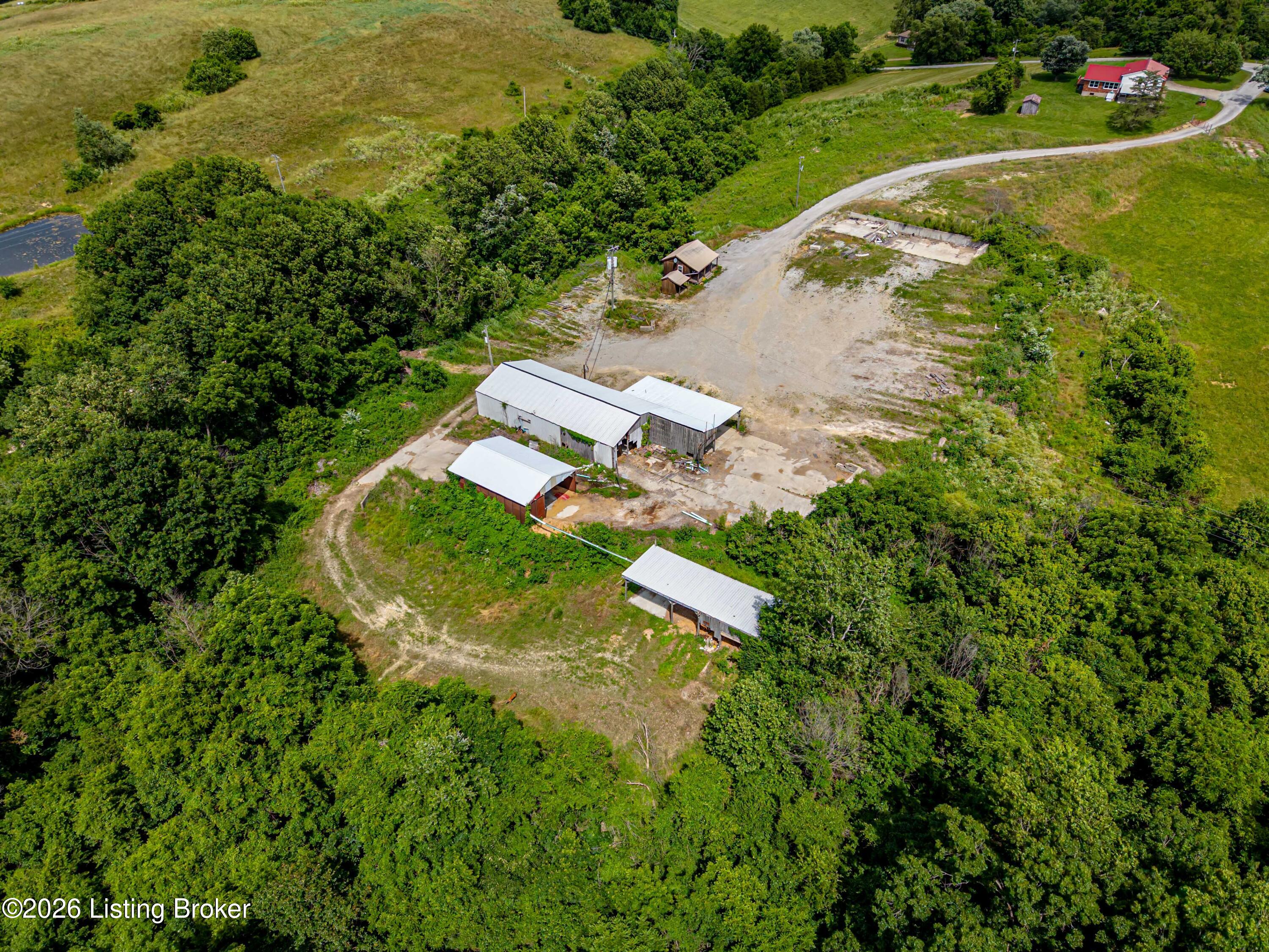 3085 W River Rd Property Photo 15