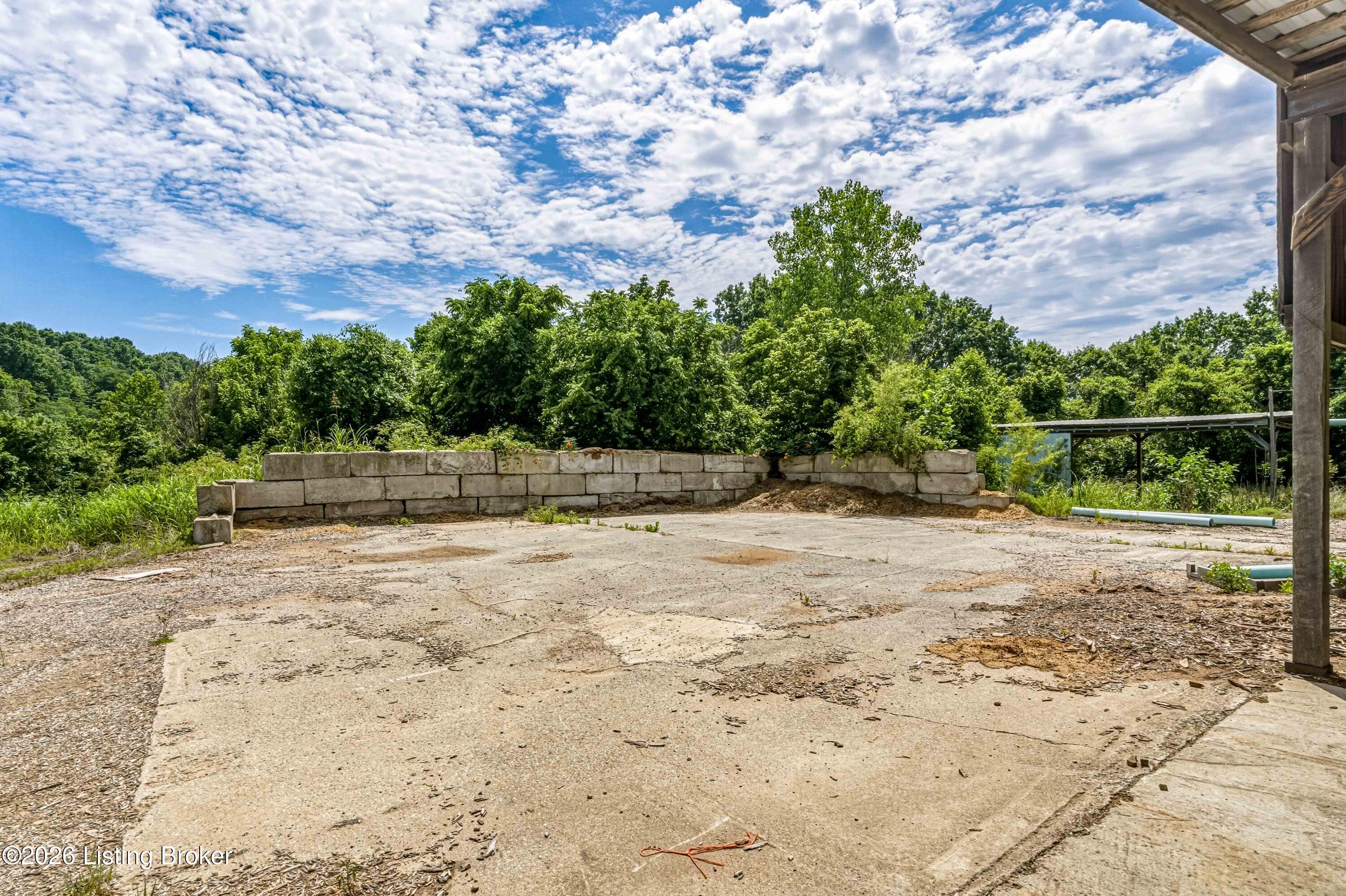 3085 W River Rd Property Photo 33