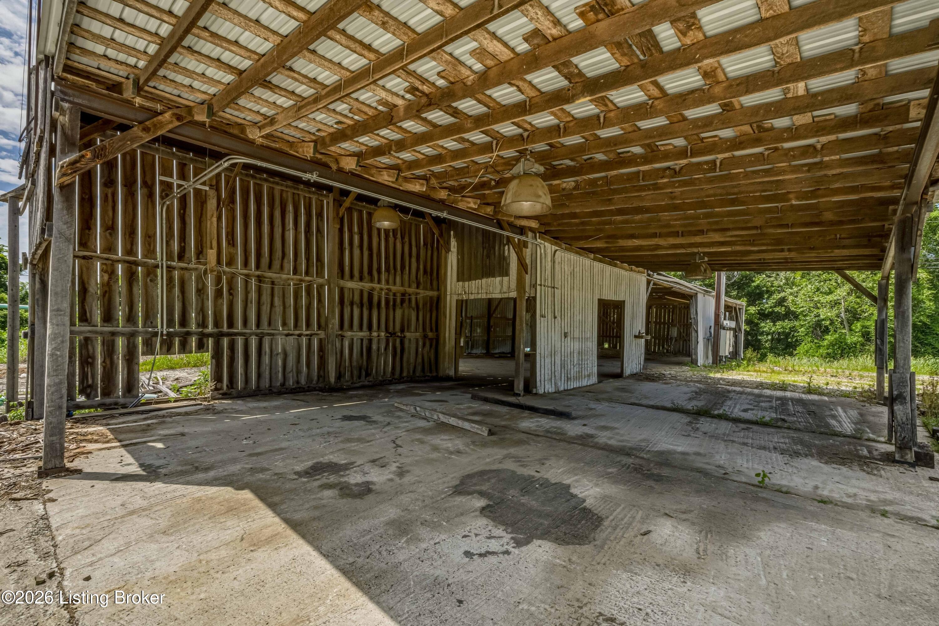 3085 W River Rd Property Photo 34