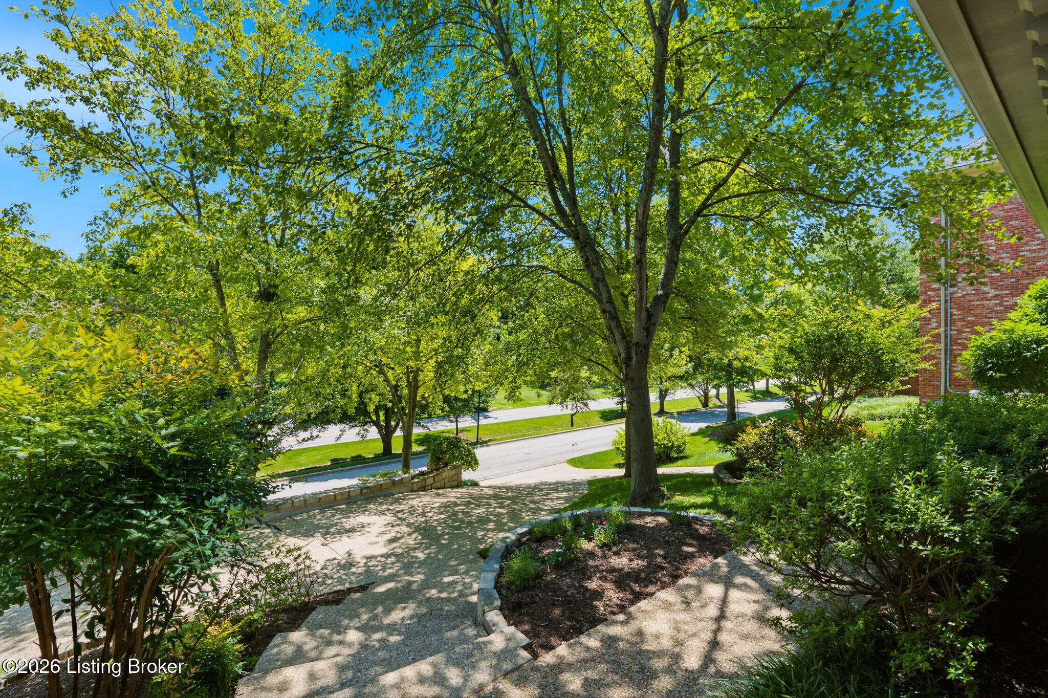 430 Blankenbaker Ln Property Photo 6