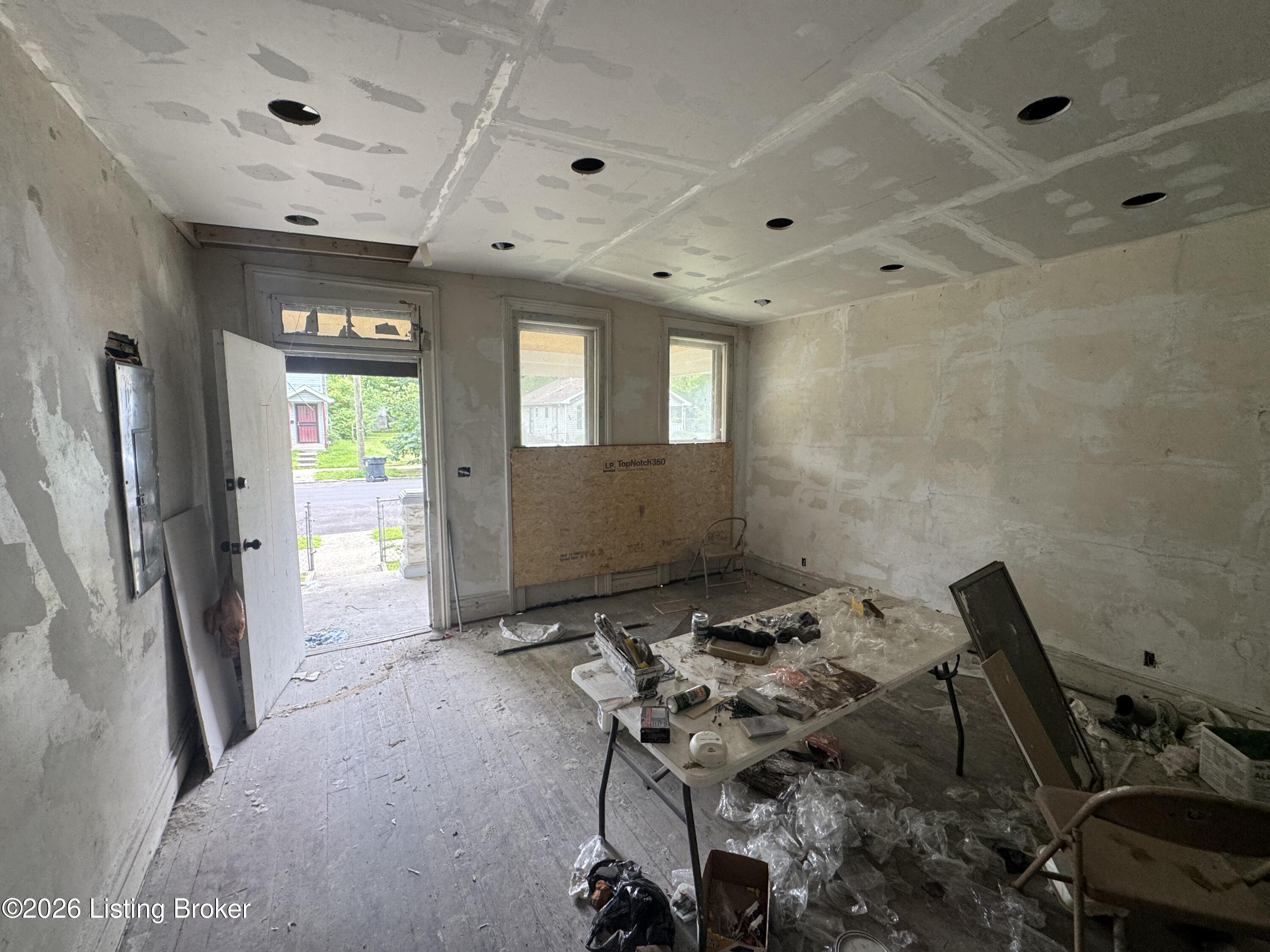 2423 Cedar St Property Photo 16