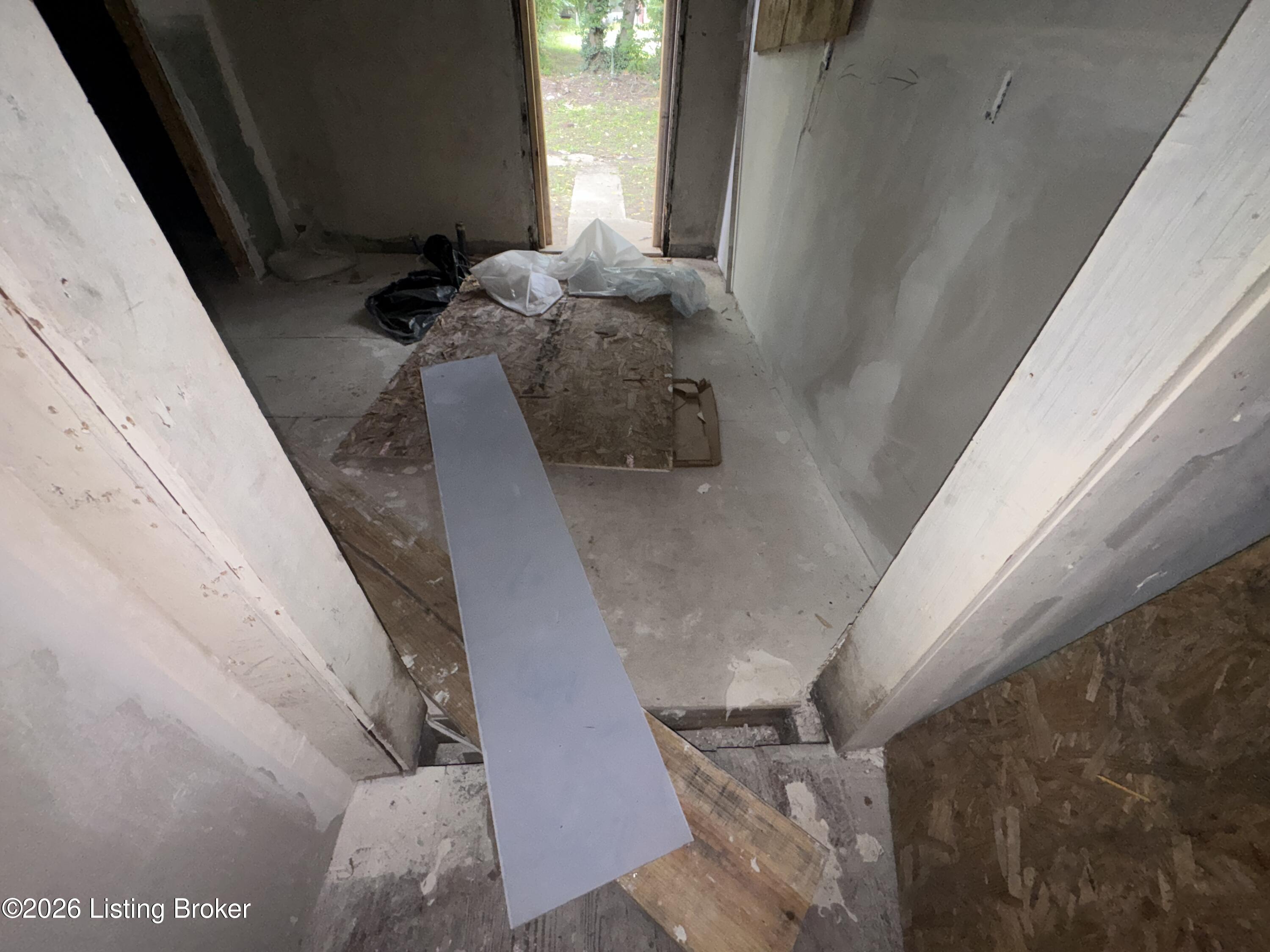 2423 Cedar St Property Photo 27