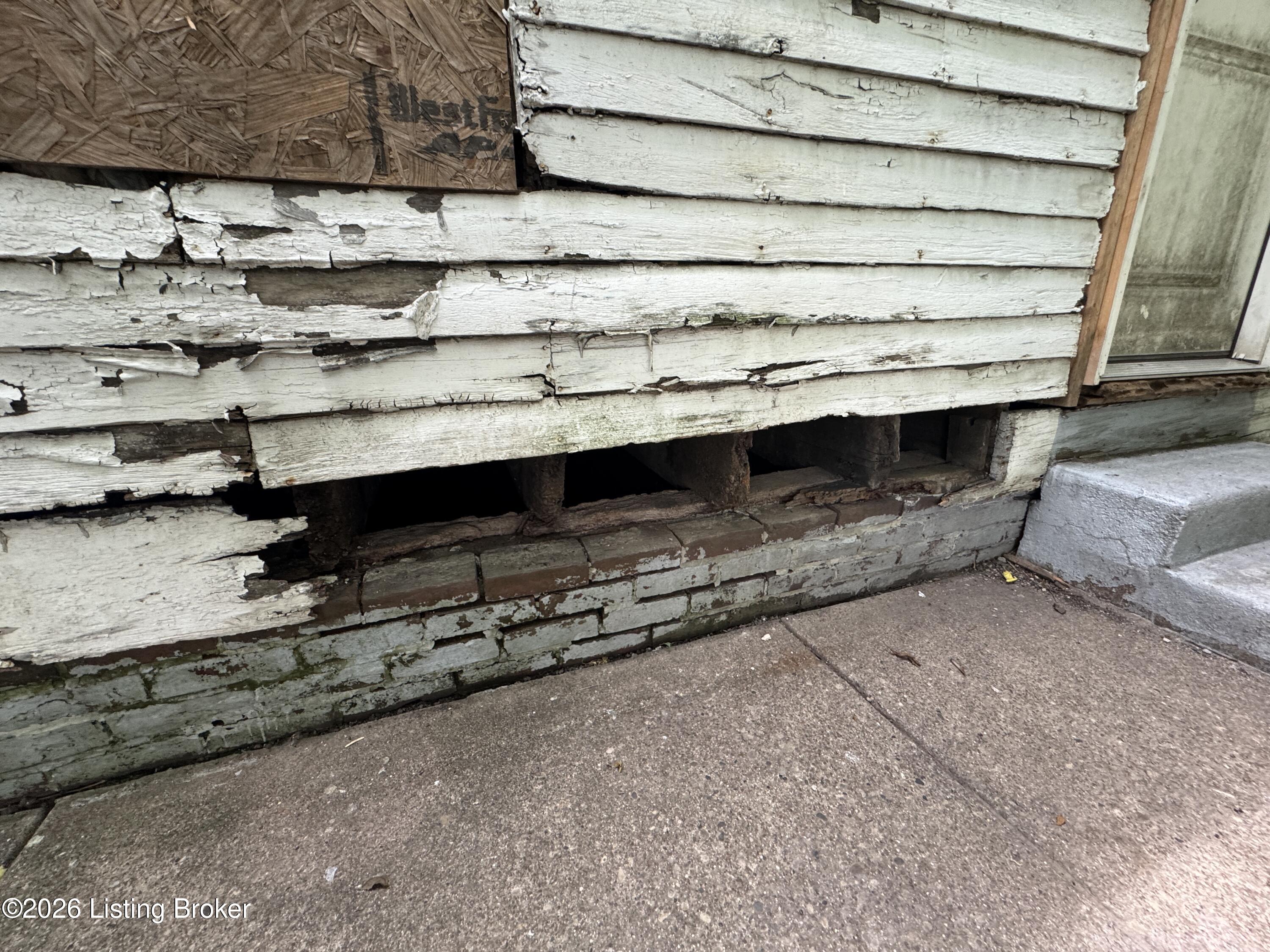 2423 Cedar St Property Photo 29