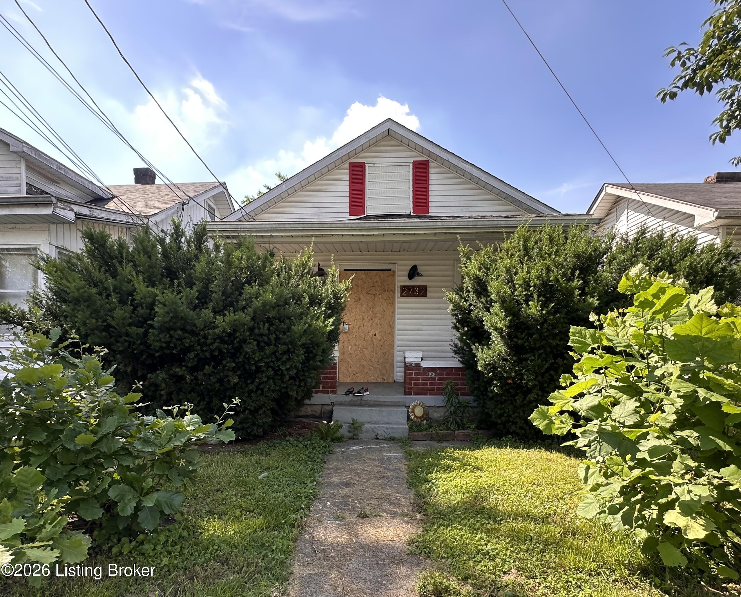 2732 Montana Ave Property Photo 1