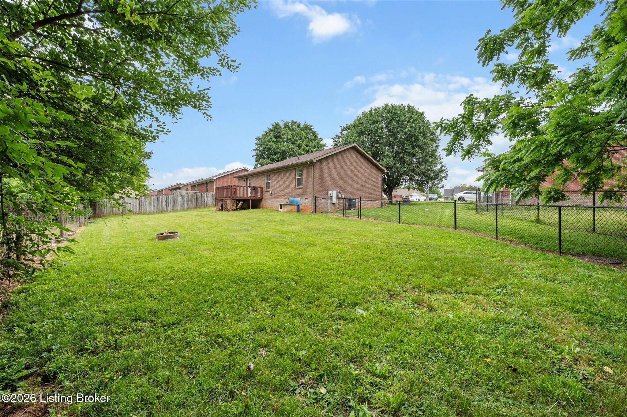 108 Kenton Dr Property Photo 6