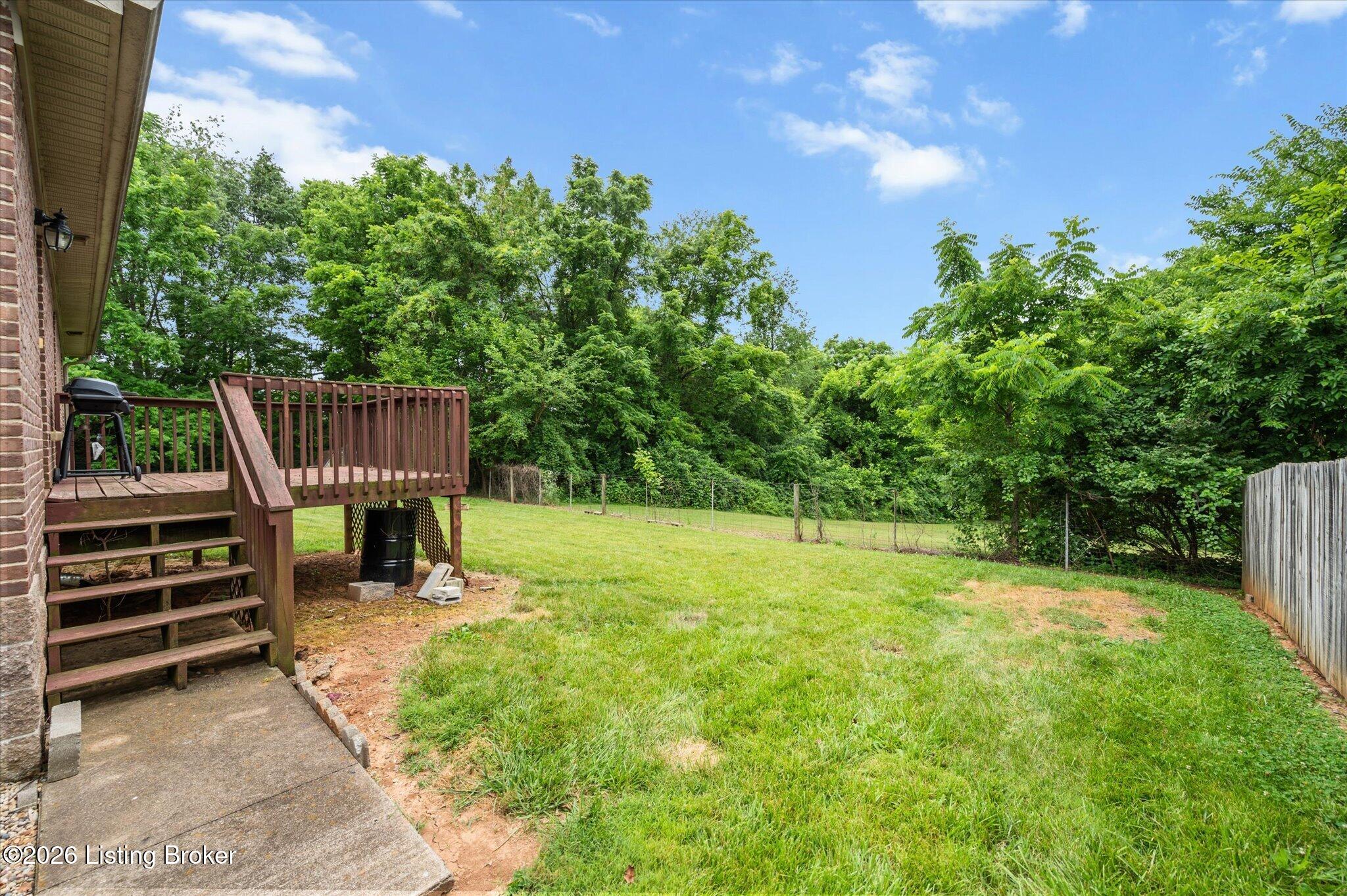 108 Kenton Dr Property Photo 7