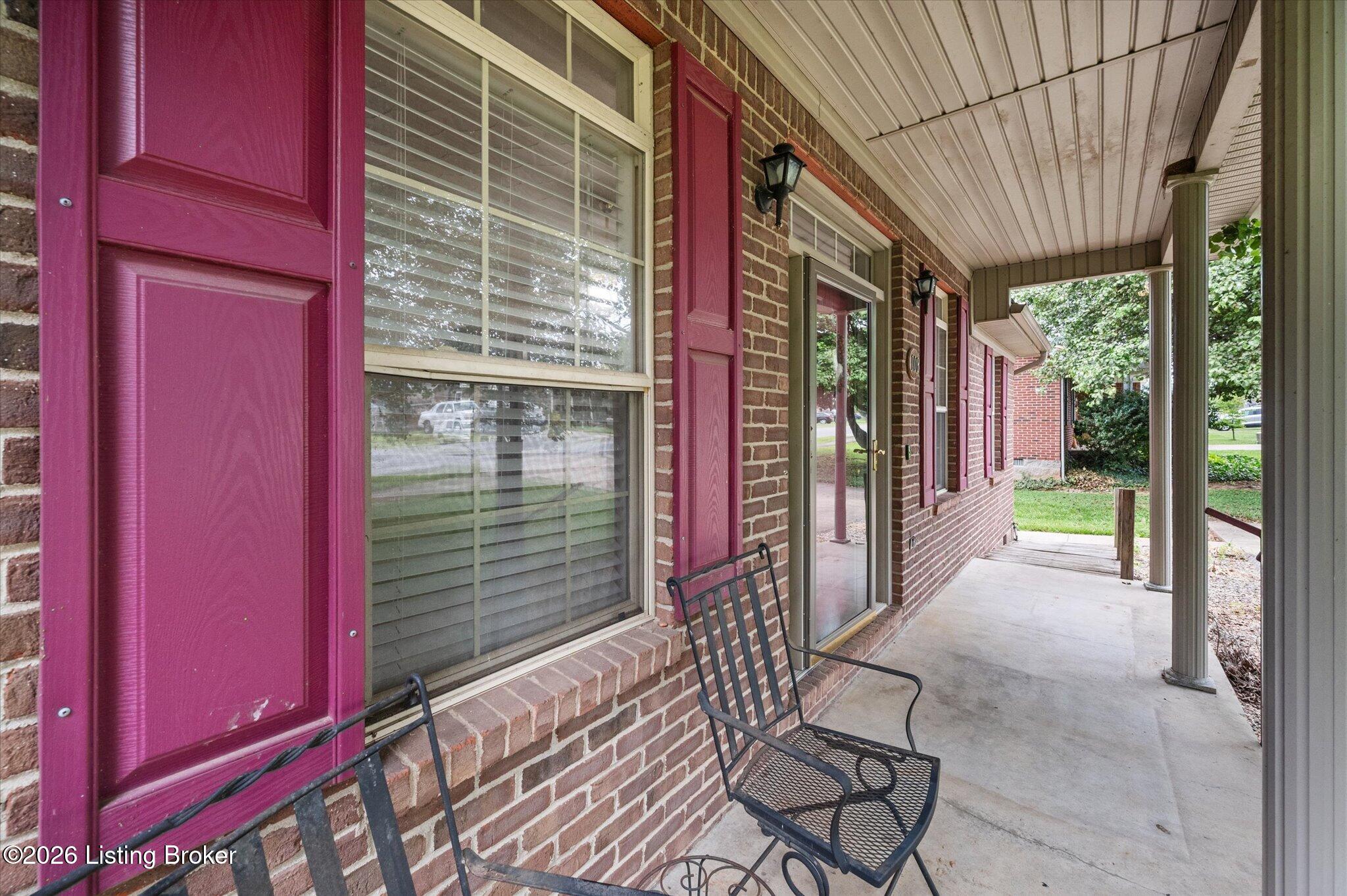 108 Kenton Dr Property Photo 9