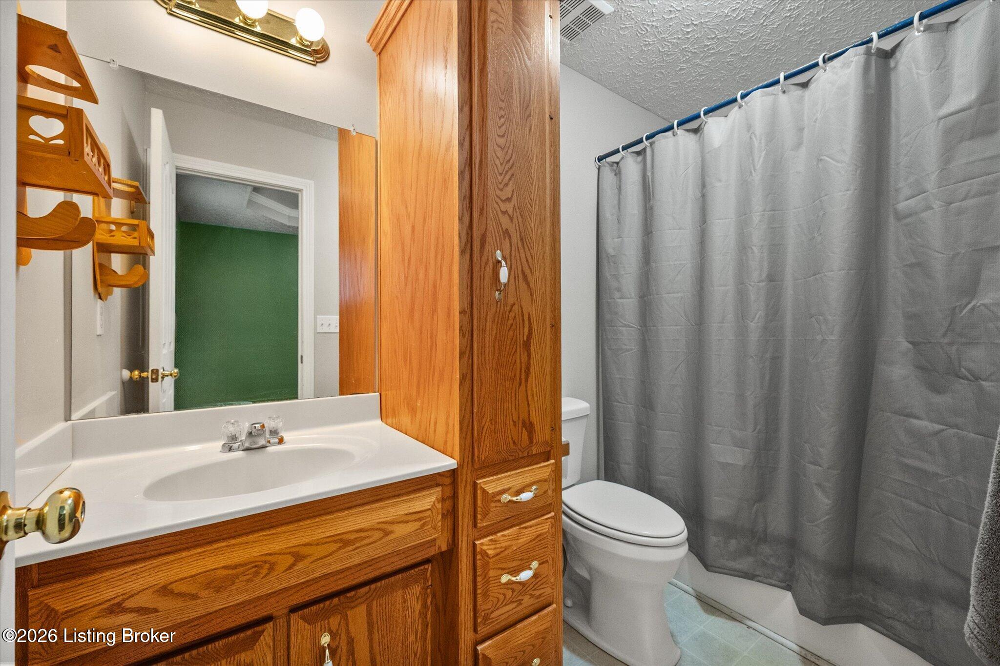 108 Kenton Dr Property Photo 21