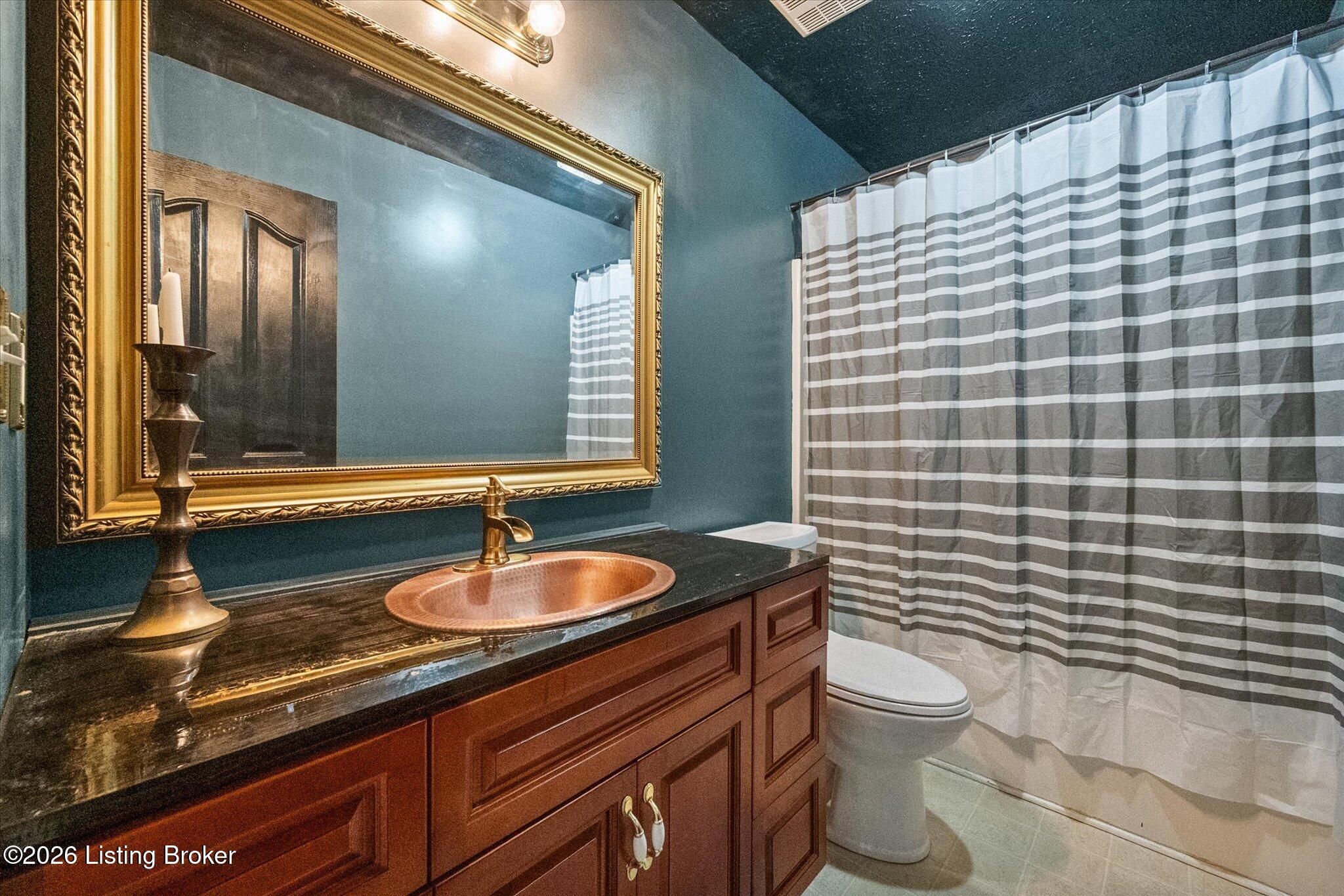 108 Kenton Dr Property Photo 24