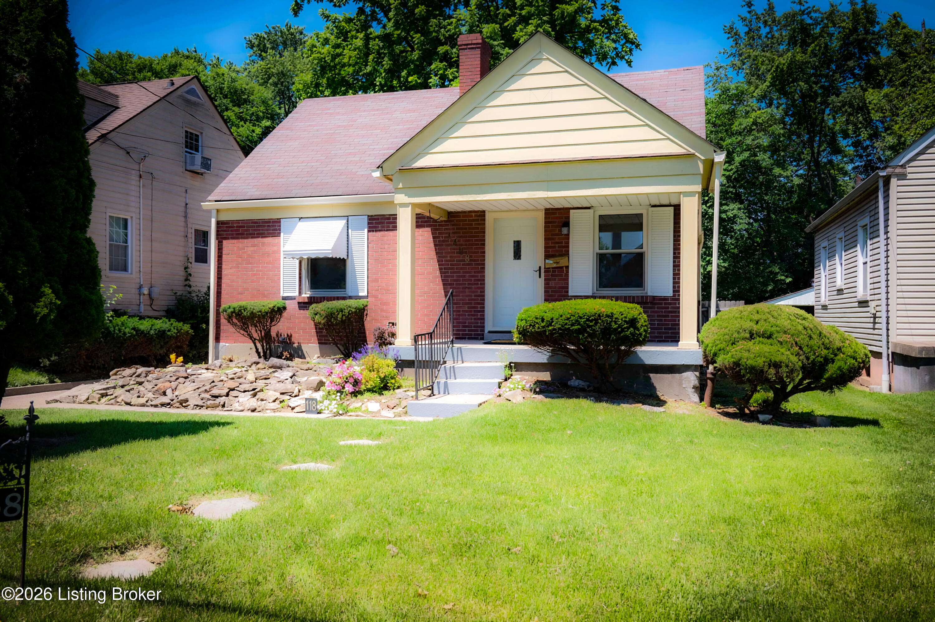1458 Olive St Property Photo 1