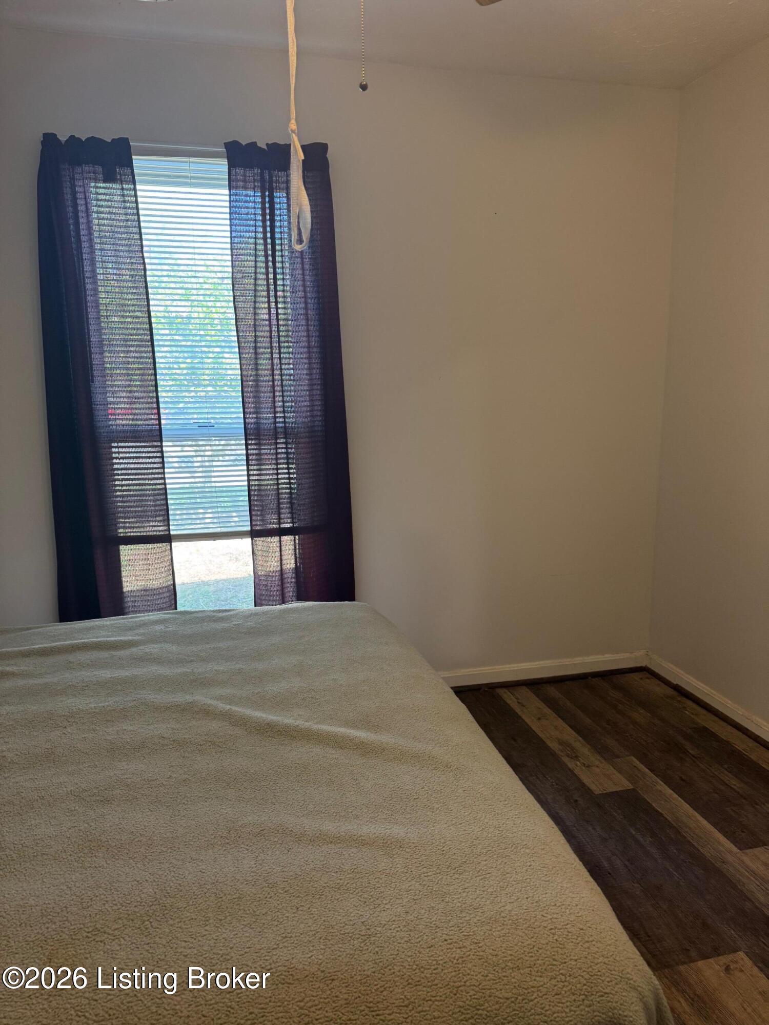 2620 Rowan St Property Photo 6