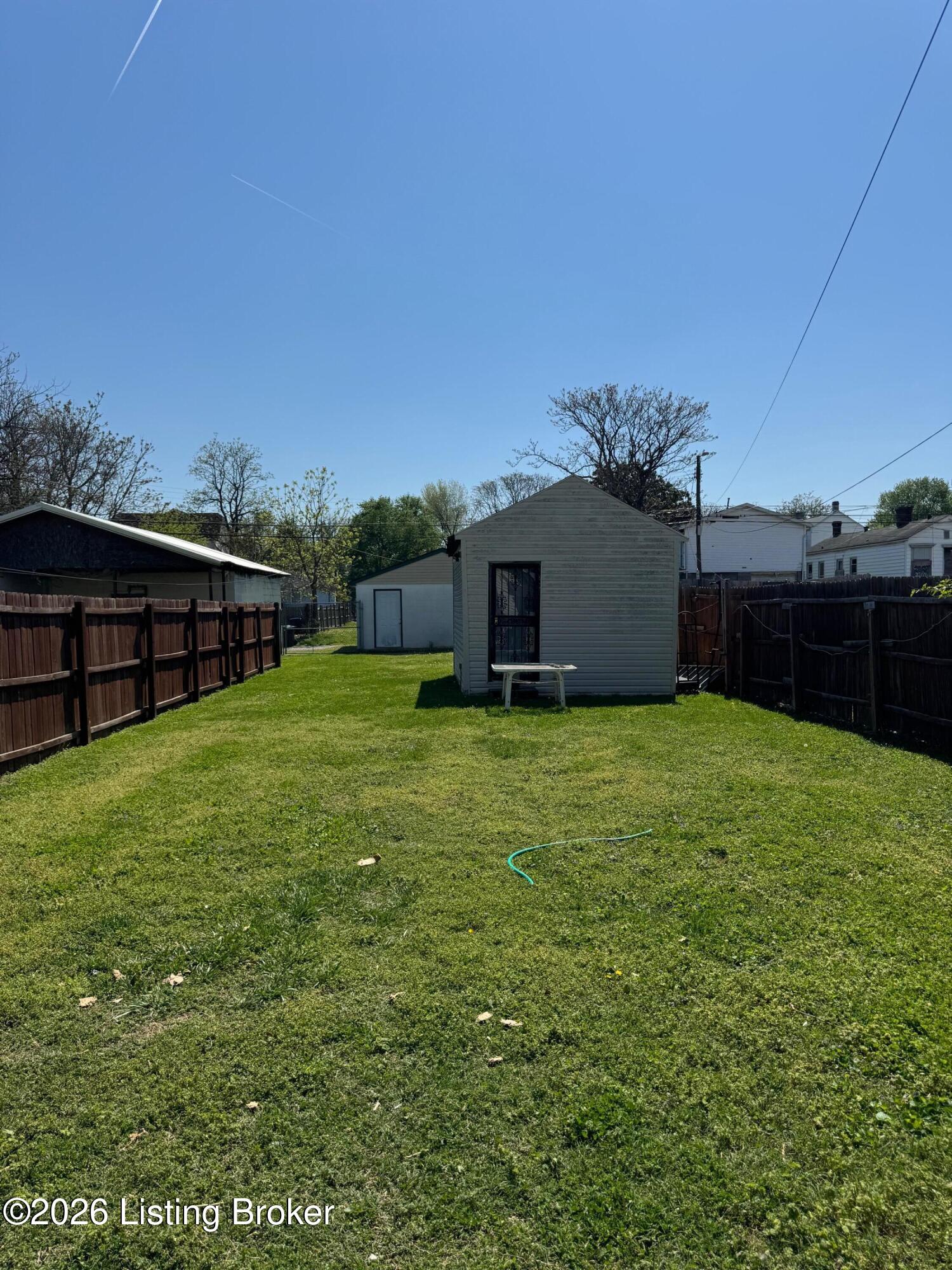 2620 Rowan St Property Photo 20