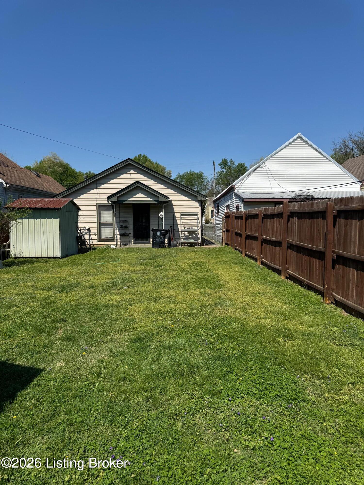 2620 Rowan St Property Photo 23