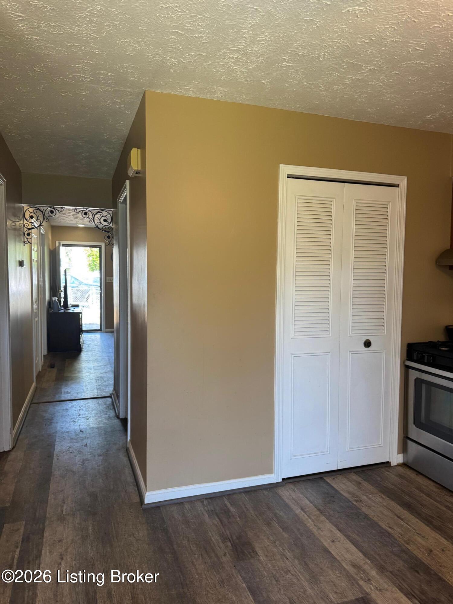 2620 Rowan St Property Photo 24