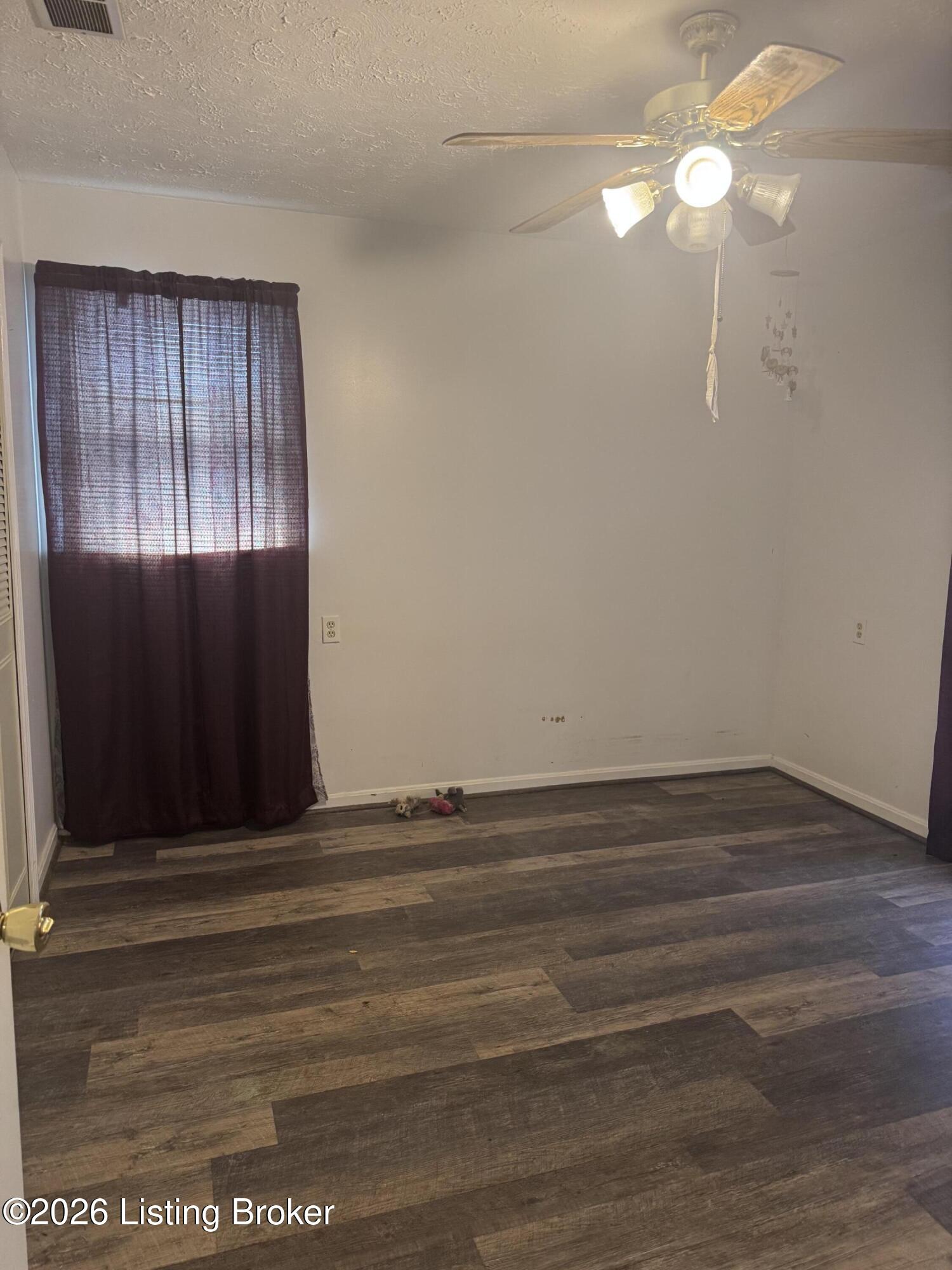 2620 Rowan St Property Photo 33