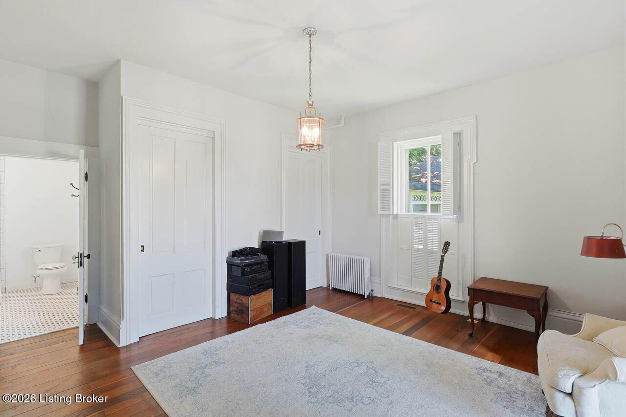 559 N Main St Property Photo 27