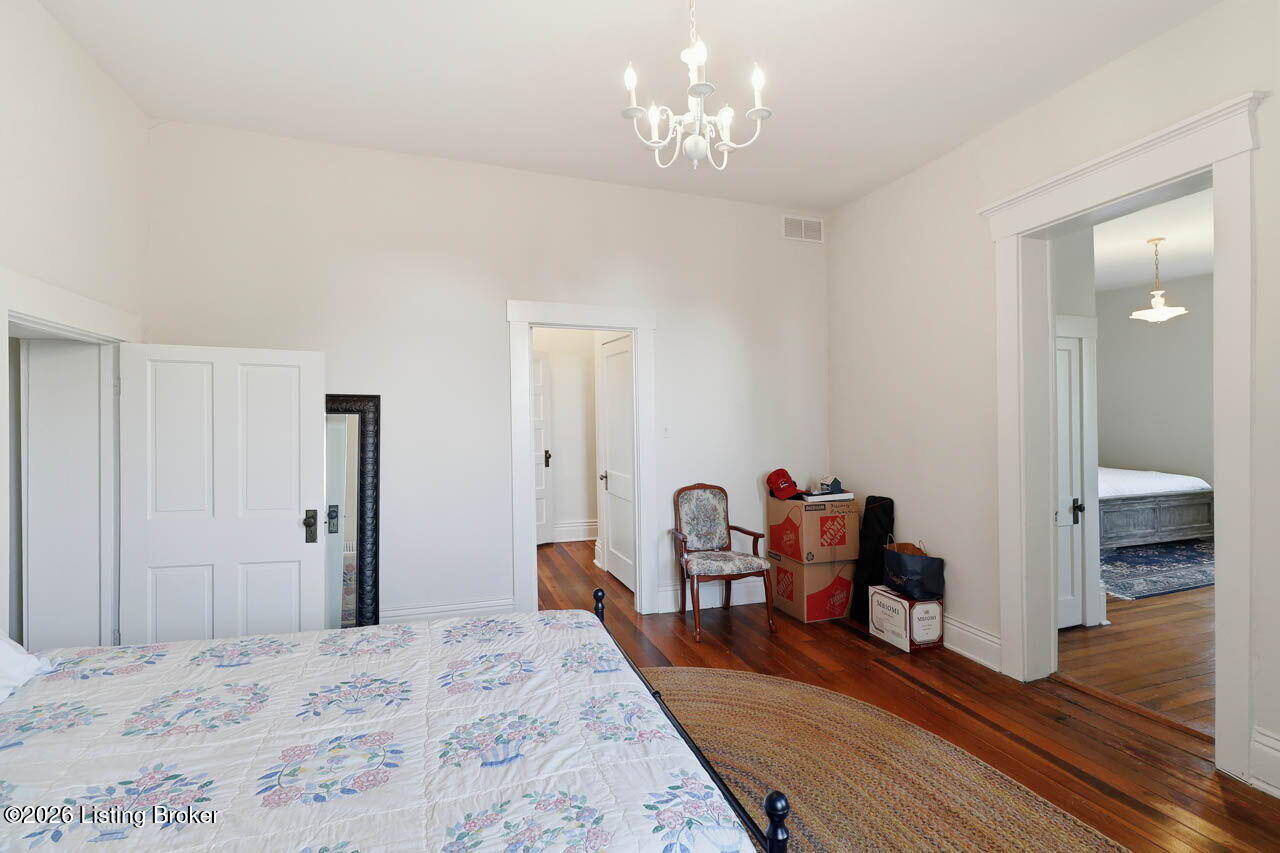 559 N Main St Property Photo 38