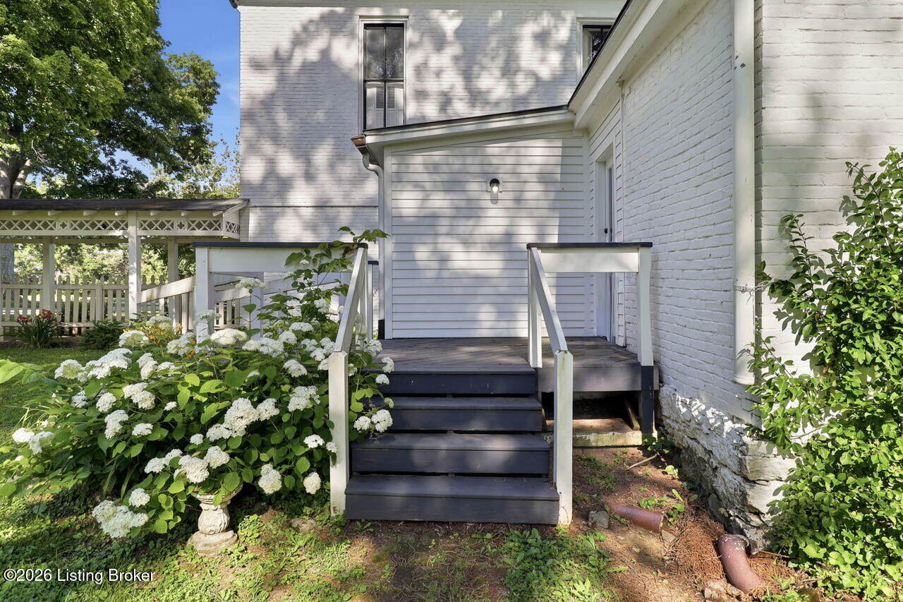 559 N Main St Property Photo 45