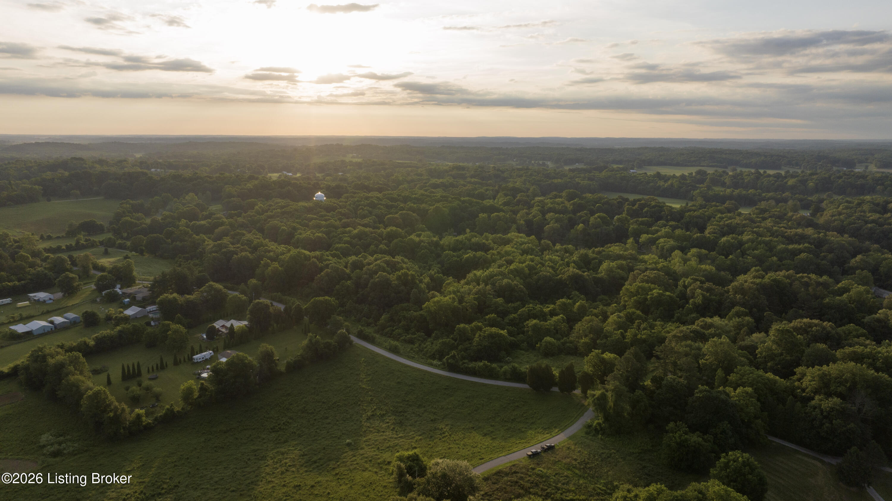 9471 Ky-405 Property Photo 5
