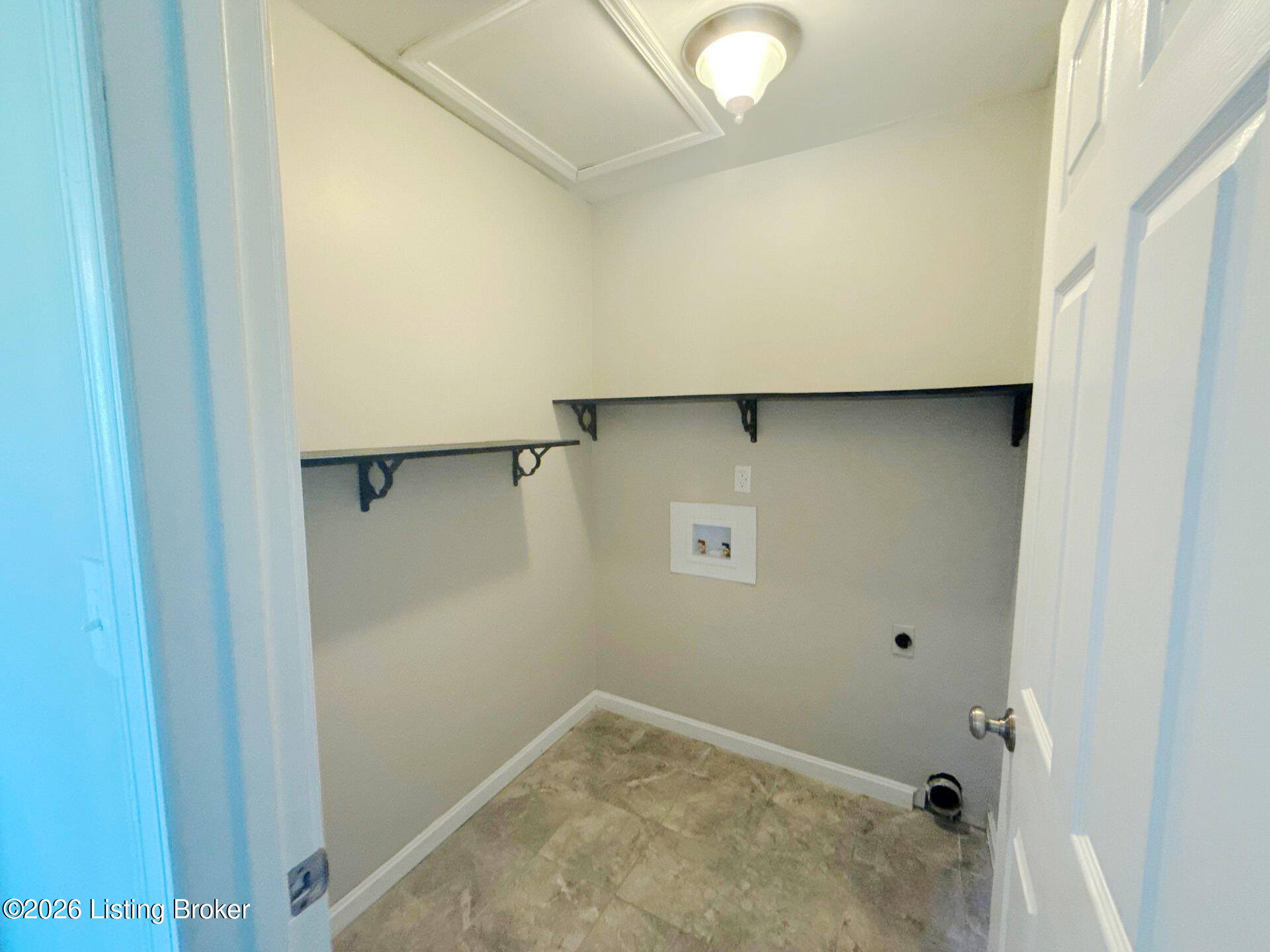 729 Hempridge Rd Property Photo 11