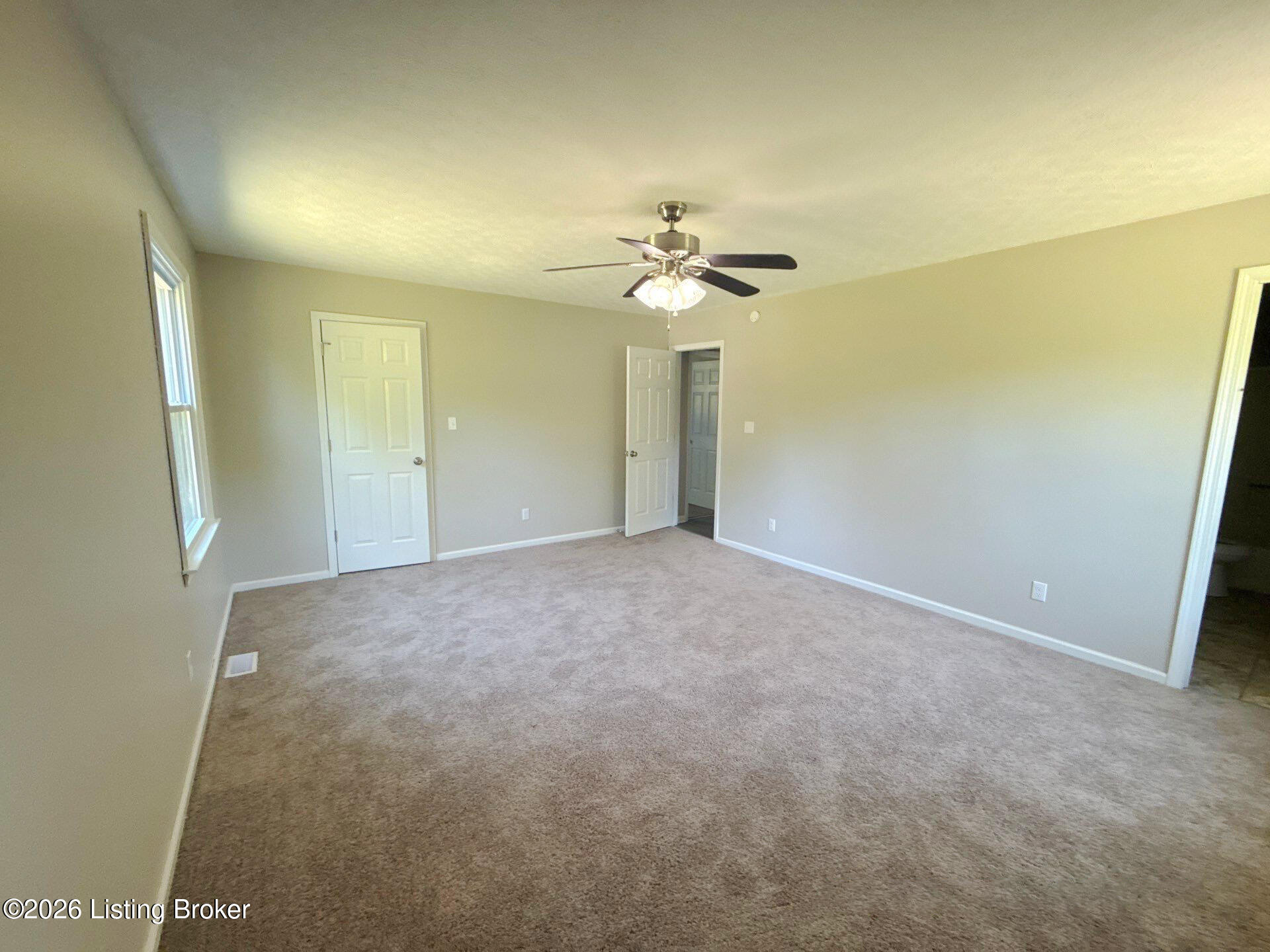 729 Hempridge Rd Property Photo 13